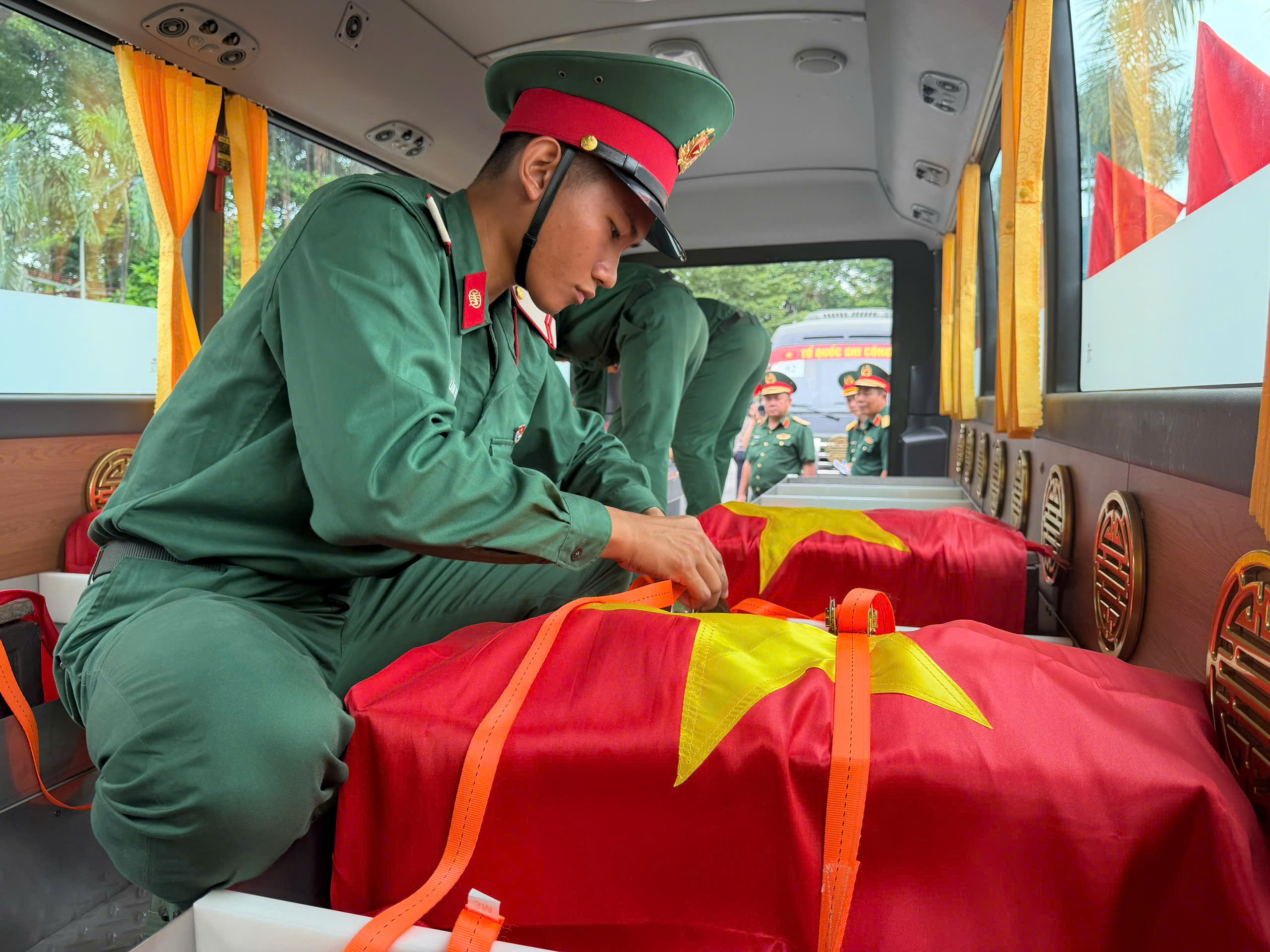 TP.HCM sơ duyệt lần hai lễ truy điệu, an t&aacute;ng 731 h&agrave;i cốt liệt sĩ - Ảnh 15.
