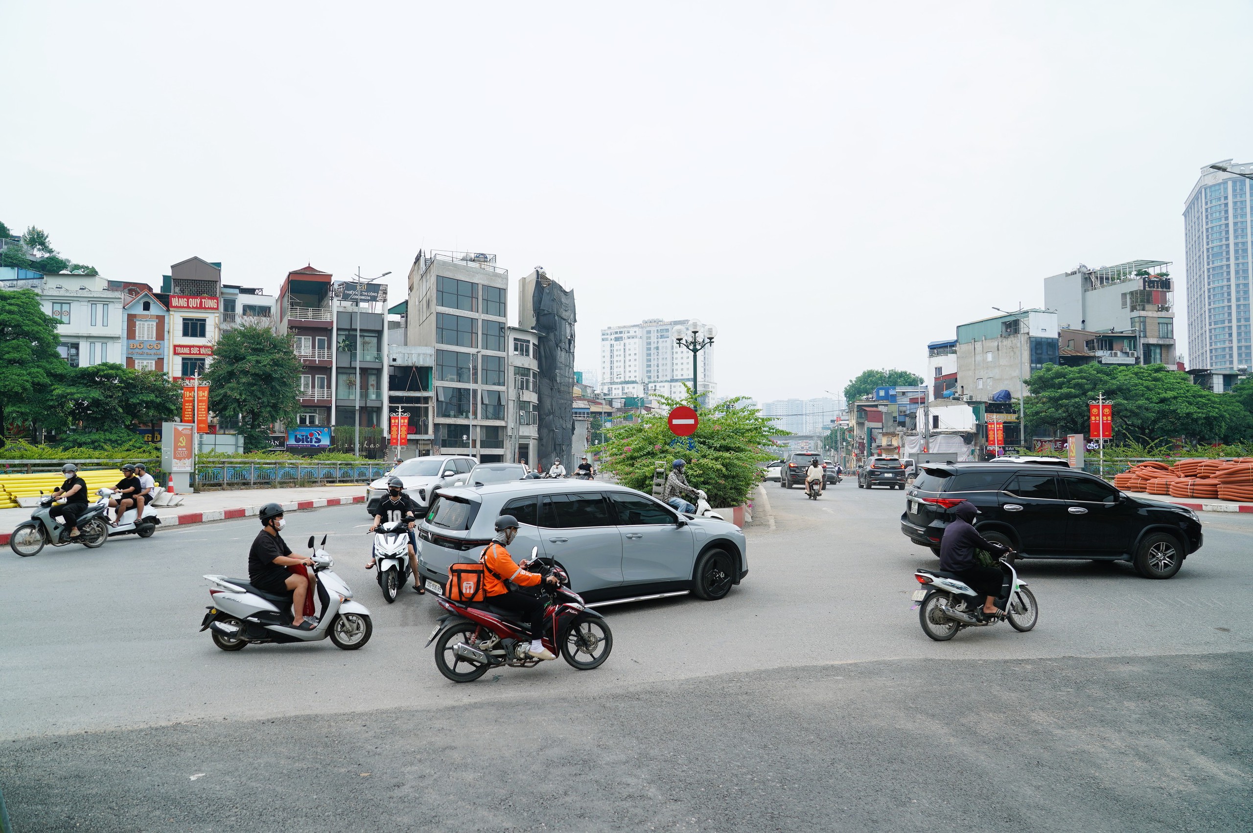 H&agrave; Nội: Ng&agrave;y đầu th&ocirc;ng xe kỹ thuật 4 đoạn V&agrave;nh đai 2,5- Ảnh 12.