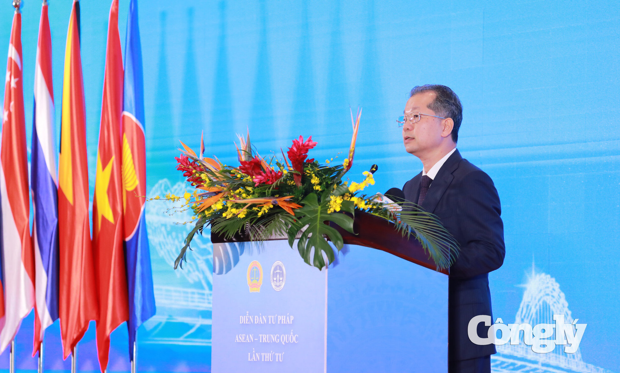 KHAI MẠC DIỄN Đ&Agrave;N TƯ PH&Aacute;P ASEAN &ndash; TRUNG QUỐC LẦN THỨ TƯ: TĂNG CƯỜNG KẾT NỐI, HƯỚNG TỚI NỀN TƯ PH&Aacute;P HIỆN ĐẠI - Ảnh 1.