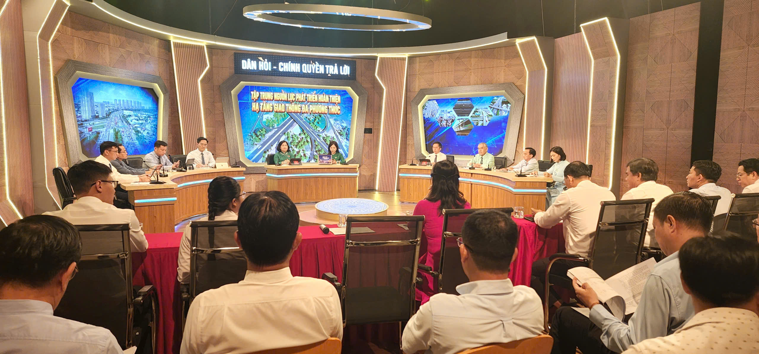 TP.HCM tìm nguồn lực phát triển hạ tầng giao thông đa phương thức - Ảnh 1.