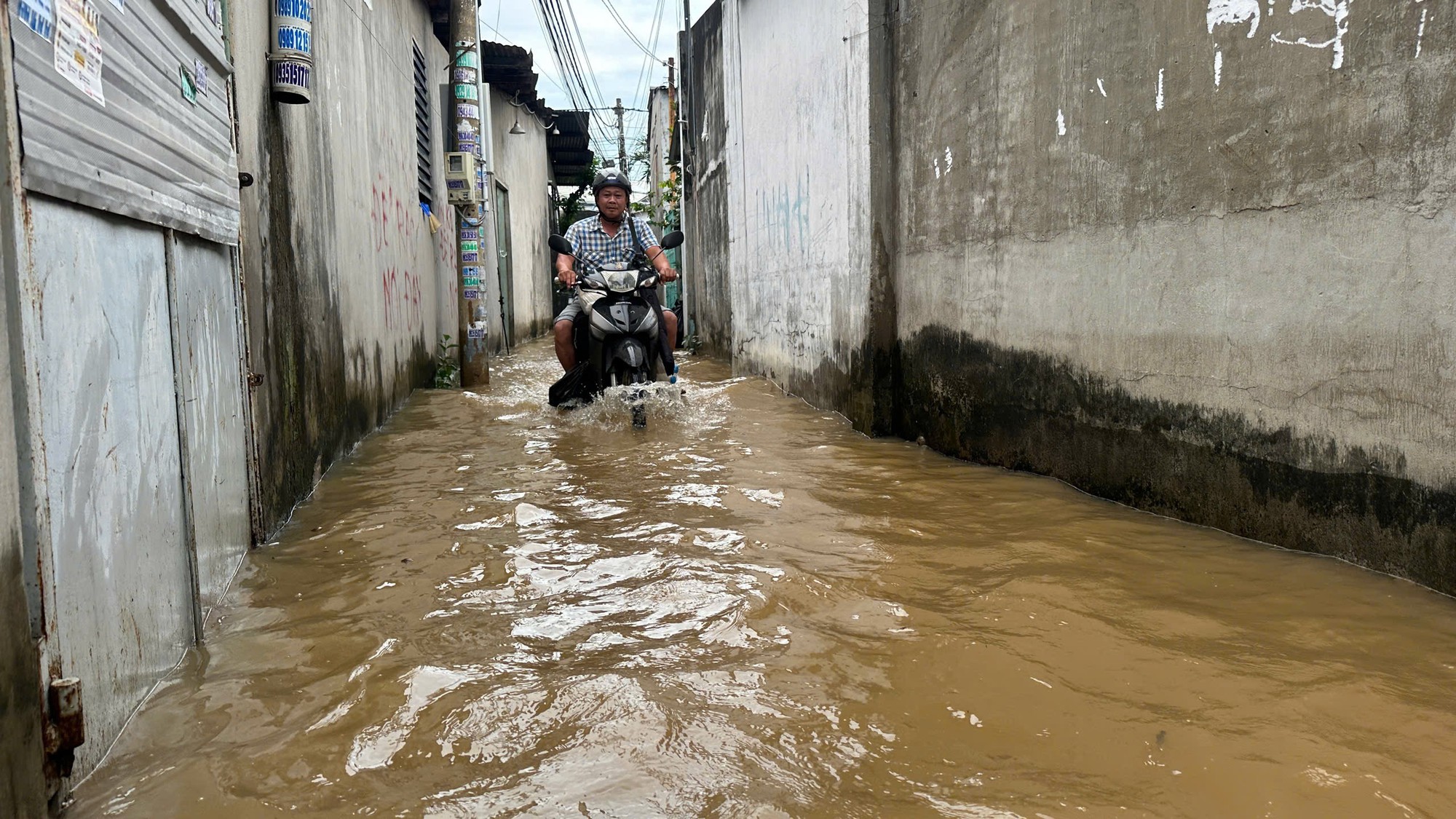 Lũ tr&ecirc;n s&ocirc;ng Đồng Nai vẫn ở mức cao, cảnh b&aacute;o ngập nhiều khu vực- Ảnh 5.