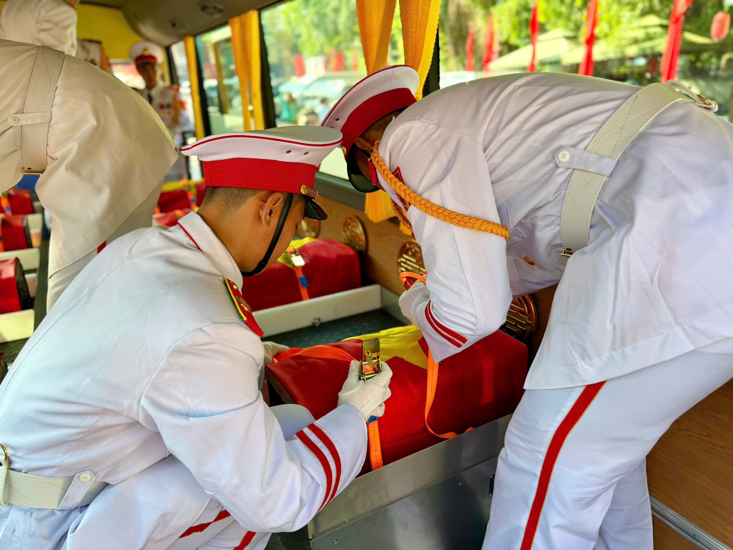 TP.HCM tổng duyệt lễ truy điệu, an t&aacute;ng 731 h&agrave;i cốt liệt sĩ - Ảnh 13.