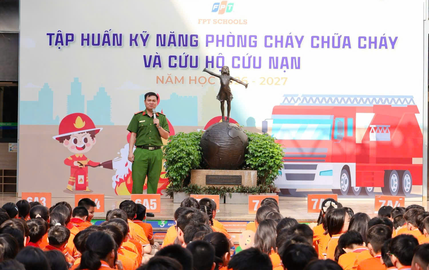 H&agrave; Nội: Trường học tăng cường gi&aacute;o dục, thực h&agrave;nh kỹ năng an to&agrave;n cho học sinh- Ảnh 1.