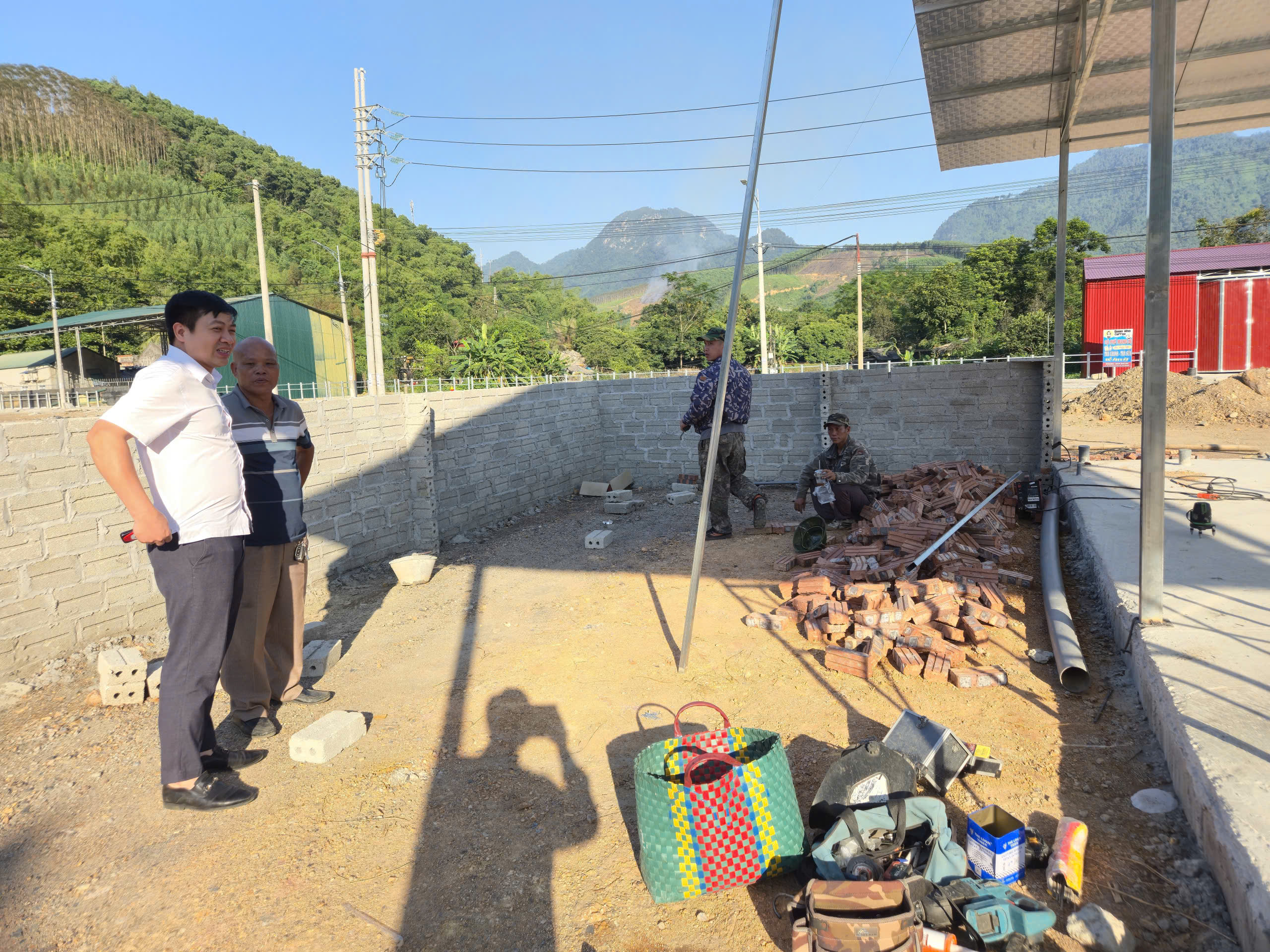 Th&aacute;i Nguy&ecirc;n: Người d&acirc;n dựng nh&agrave; mới, cao tốc gỡ n&uacute;t thắt mặt bằng- Ảnh 3.