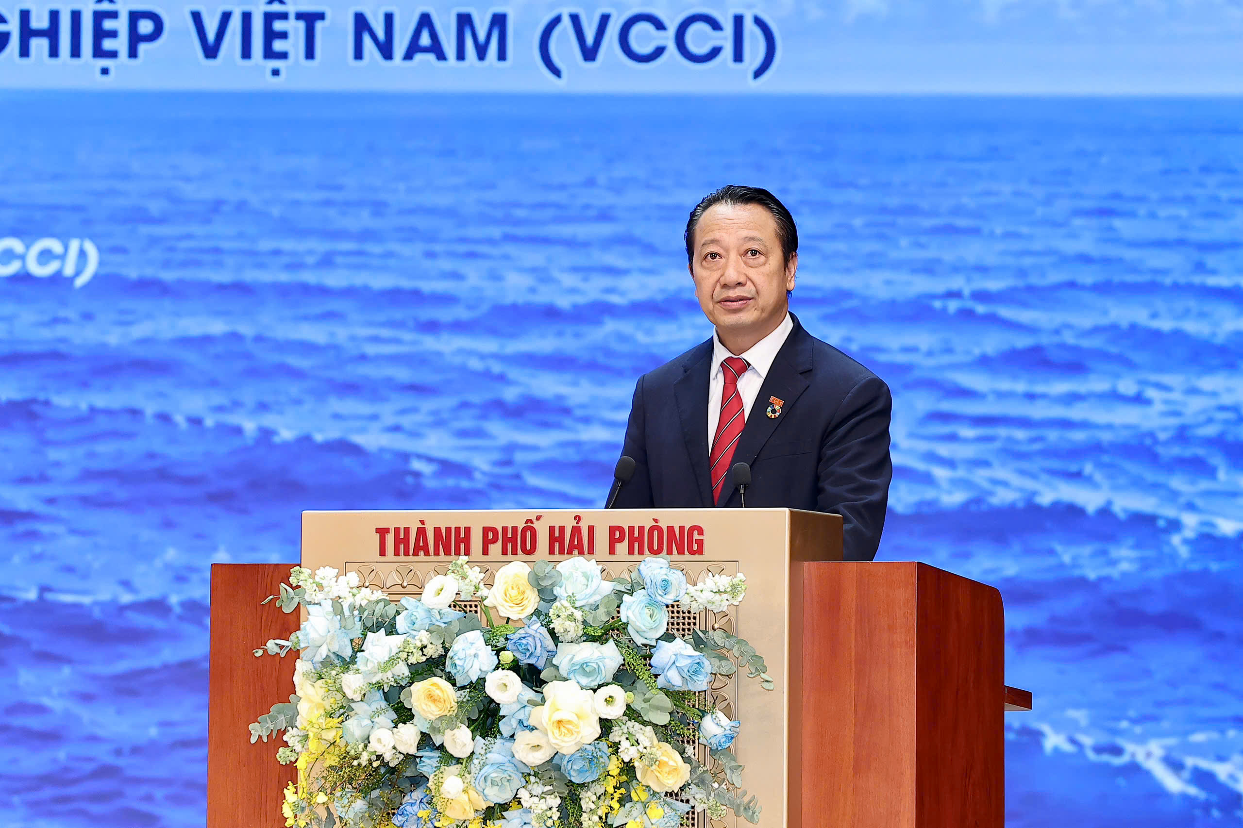 Hải Ph&ograve;ng đồng h&agrave;nh c&ugrave;ng doanh nghiệp, chuyển từ tư duy quản l&yacute; sang kiến tạo  phục vụ - Ảnh 8.