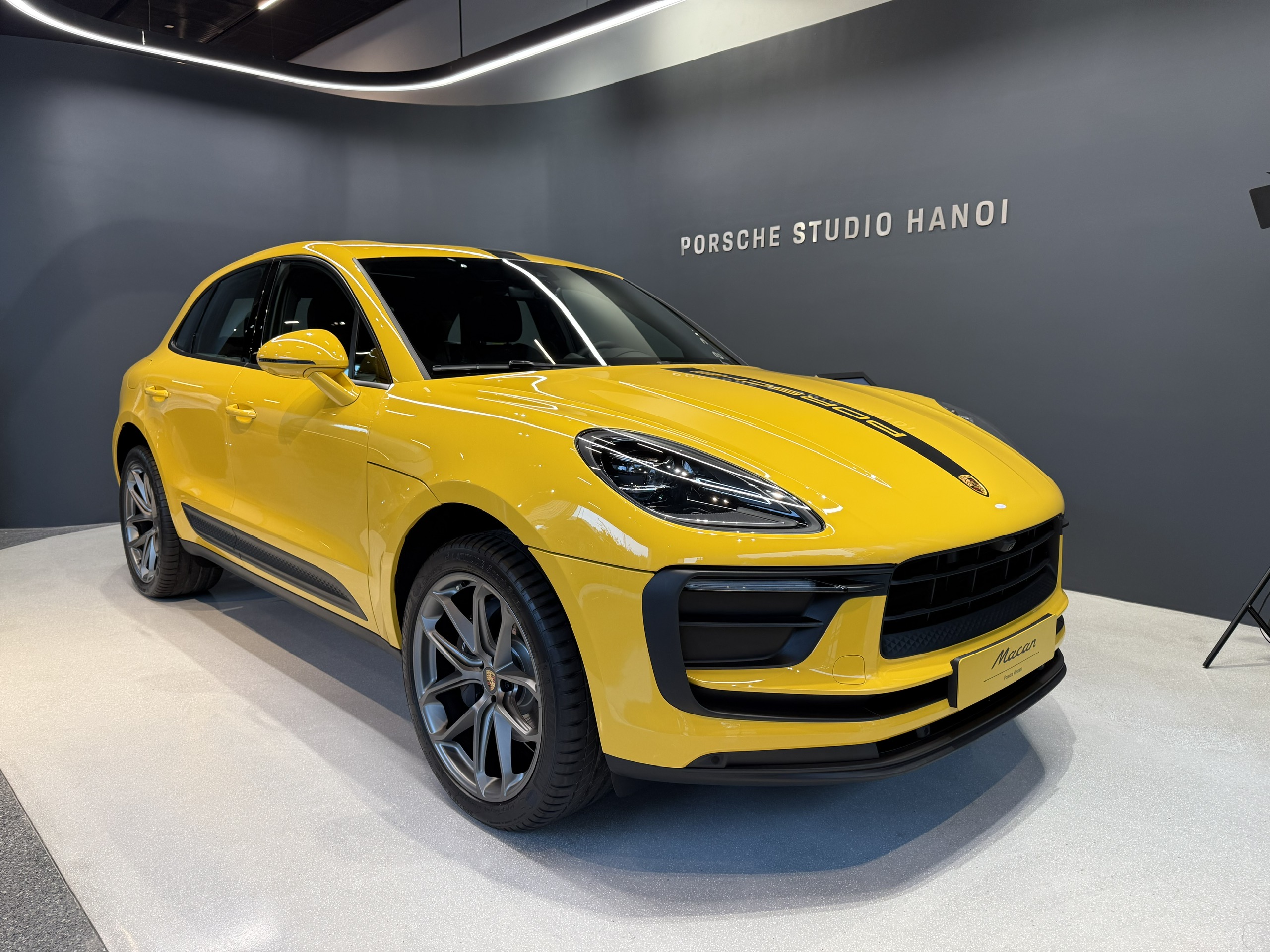 Cận cảnh hai chiếc Porsche Macan độc bản tại Hà Nội- Ảnh 2.