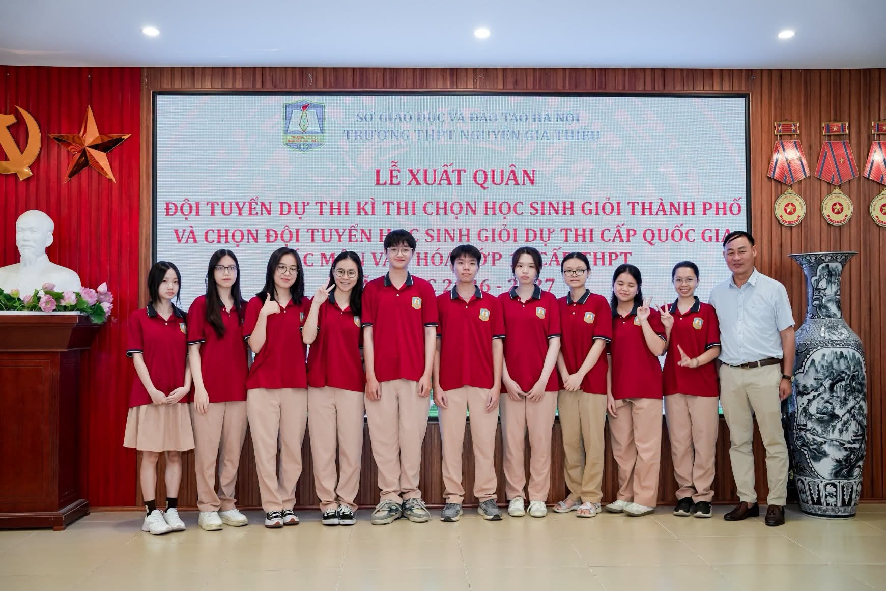 H&agrave; Nội c&ocirc;ng bố kết quả thi học sinh giỏi lớp 12, hơn 3.300 em đoạt giải- Ảnh 1.