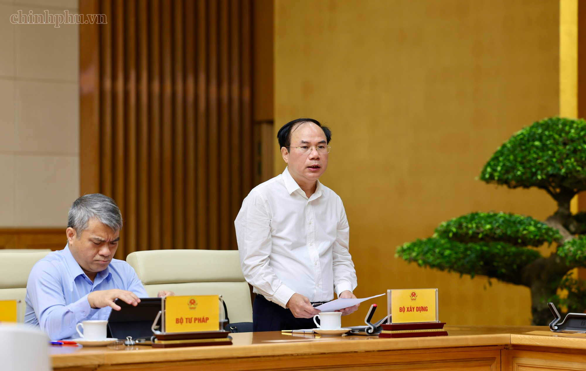 Phi&ecirc;n họp Ban Chỉ đạo Trung ương về ch&iacute;nh s&aacute;ch nh&agrave; ở v&agrave; thị trường bất động sản- Ảnh 3.