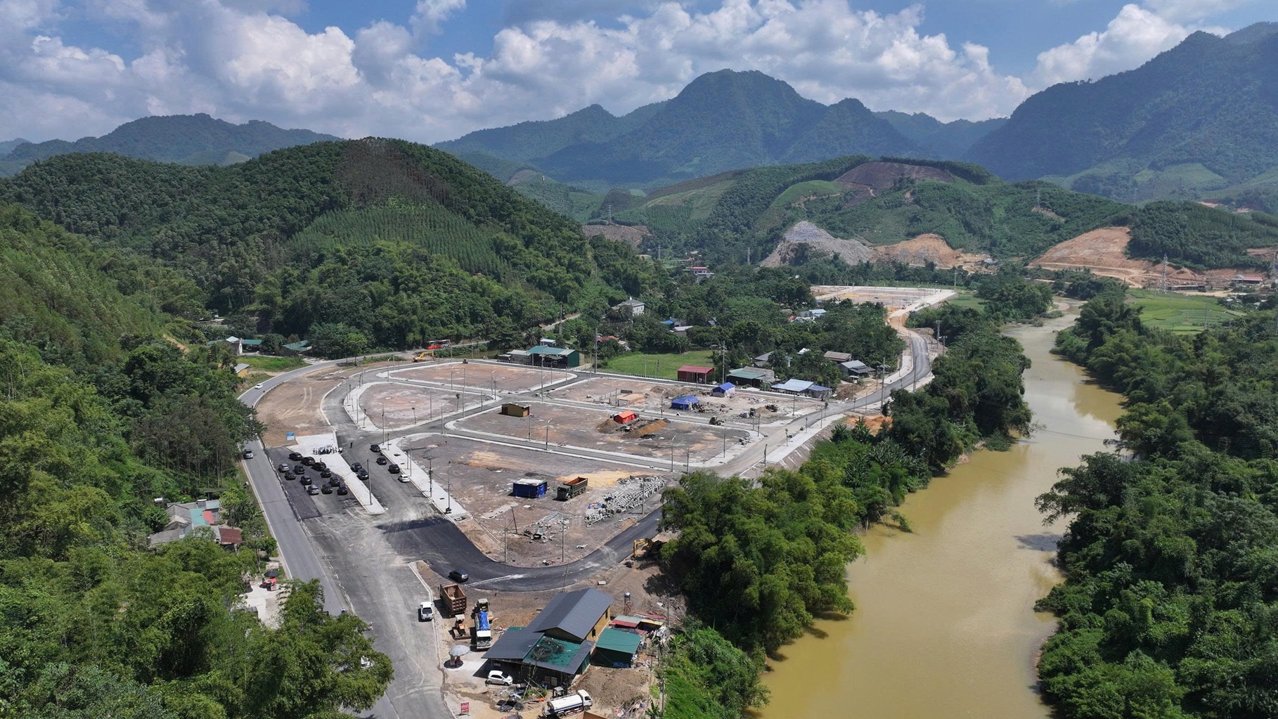 Th&aacute;i Nguy&ecirc;n: Người d&acirc;n dựng nh&agrave; mới, cao tốc gỡ n&uacute;t thắt mặt bằng- Ảnh 7.