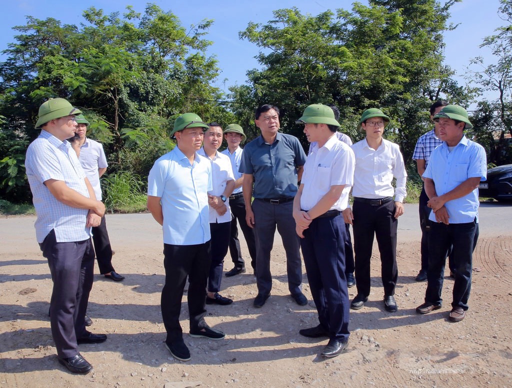 Ninh B&igrave;nh: Rốt r&aacute;o gỡ vướng mặt bằng, đẩy tiến độ thi c&ocirc;ng cầu Ninh Cường- Ảnh 2.