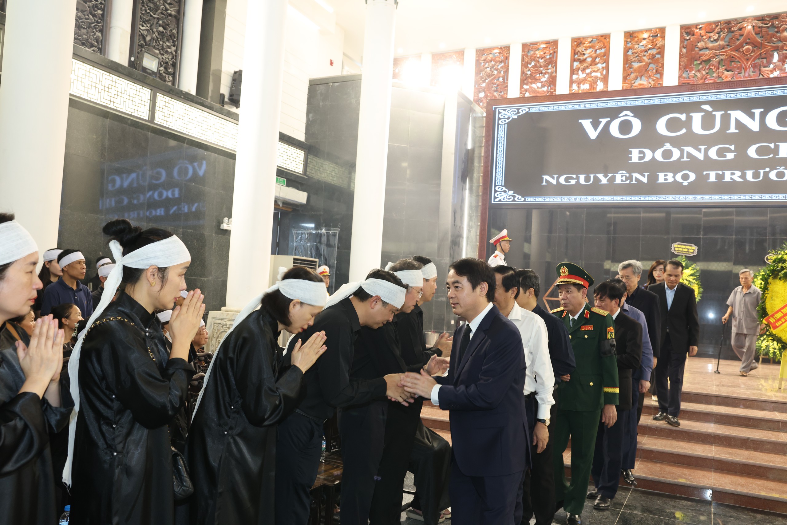 Tiễn biệt nguy&ecirc;n Bộ trưởng L&ecirc; Ngọc Ho&agrave;n, người d&agrave;nh trọn đời cho ng&agrave;nh giao th&ocirc;ng vận tải - Ảnh 8.
