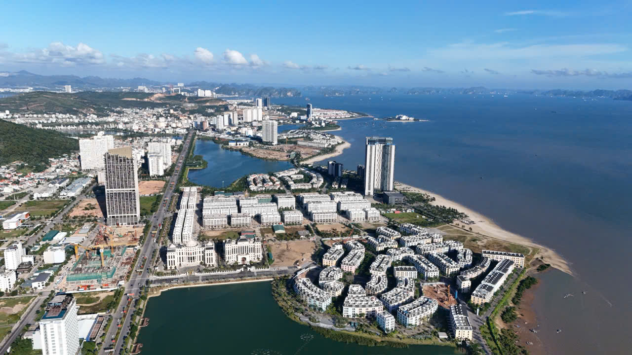 Quảng Ninh: Tăng trưởng kinh tế (GRDP) 9 th&aacute;ng năm 2026 dẫn đầu cả nước- Ảnh 1.