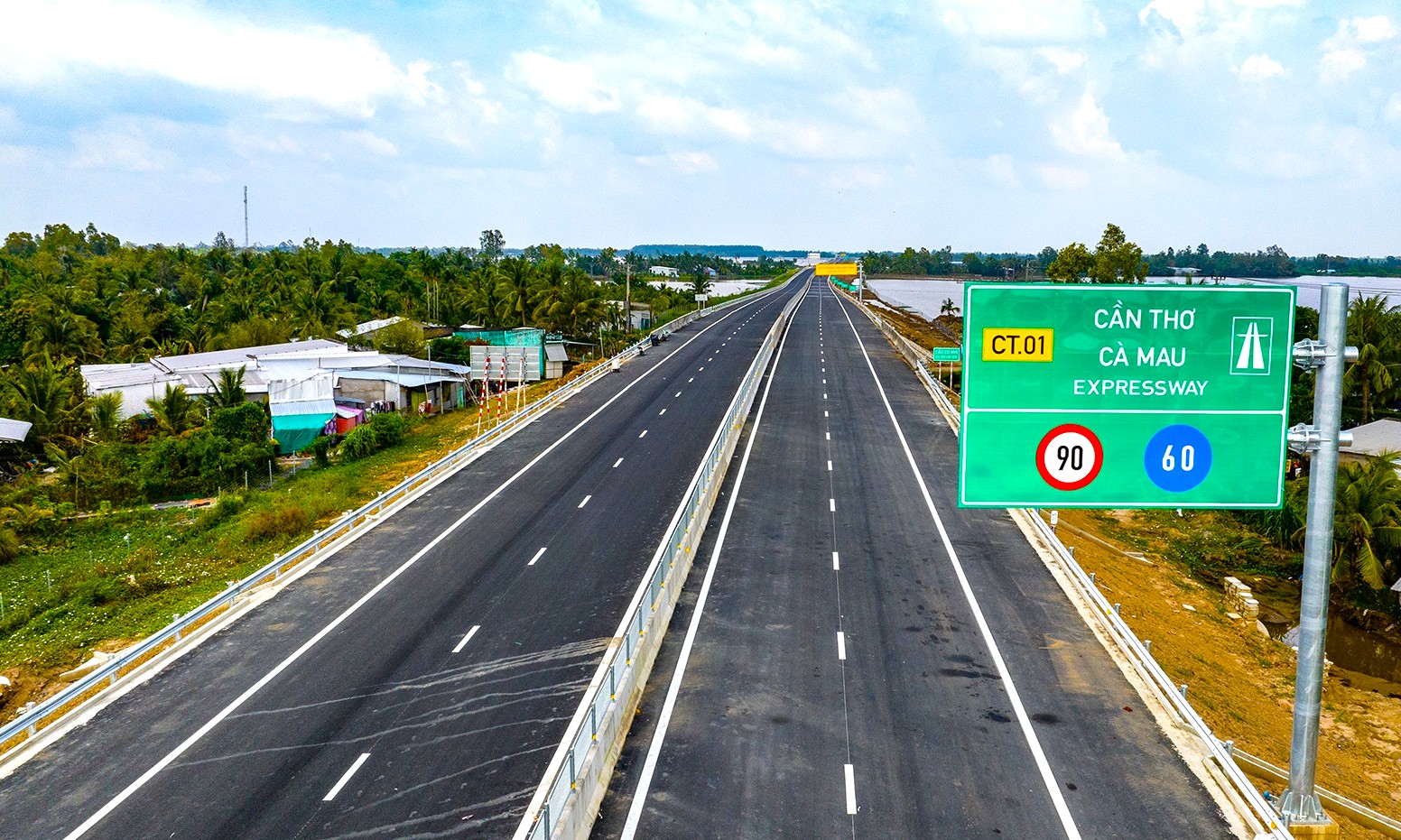 Nhiều điểm mới trong dự thảo quy chuẩn b&aacute;o hiệu đường bộ- Ảnh 2.