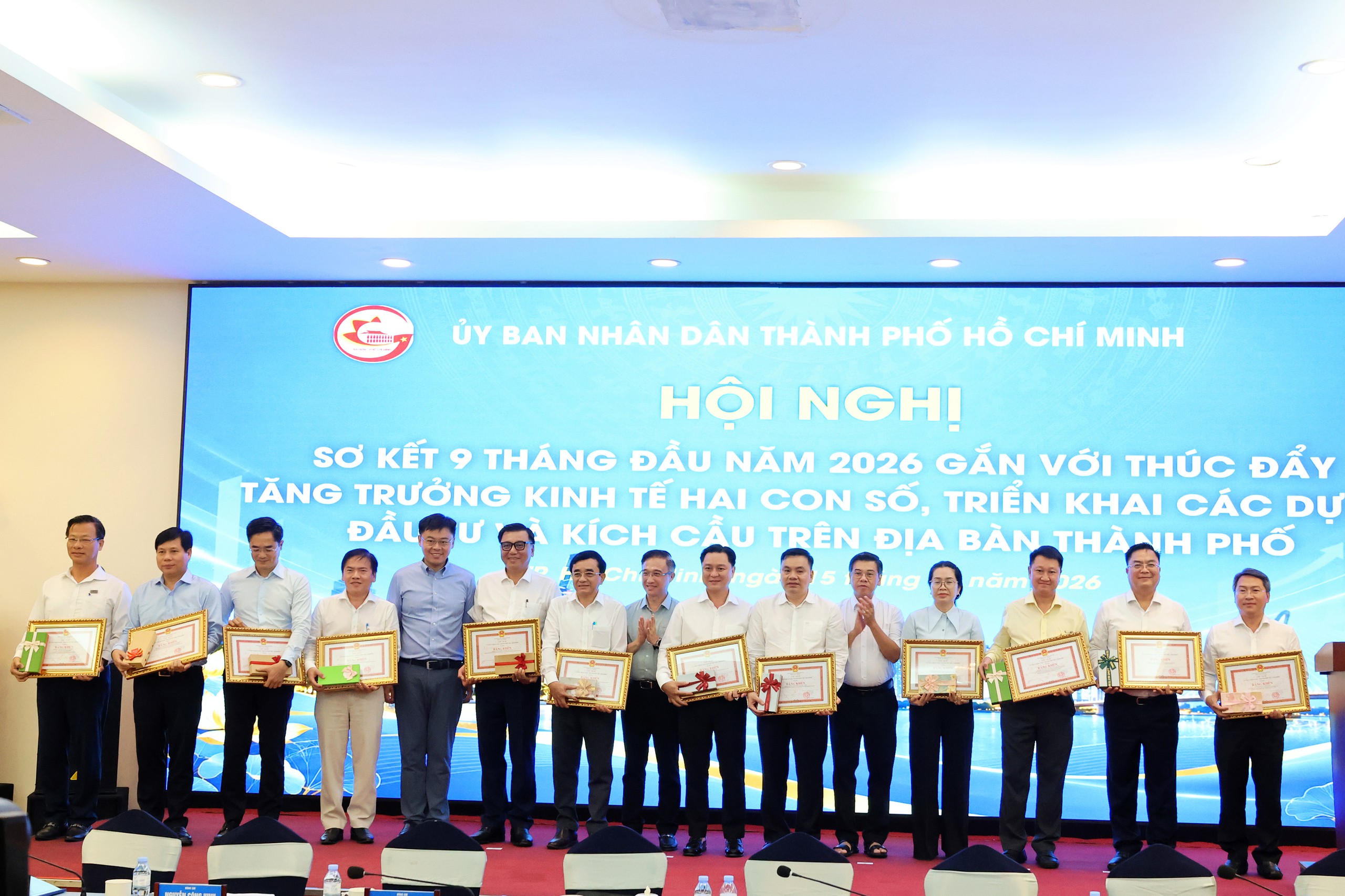 Giải ng&acirc;n tốt, nhiều phường ở TP.HCM được thưởng c&ocirc;ng tr&igrave;nh trăm tỷ- Ảnh 2.