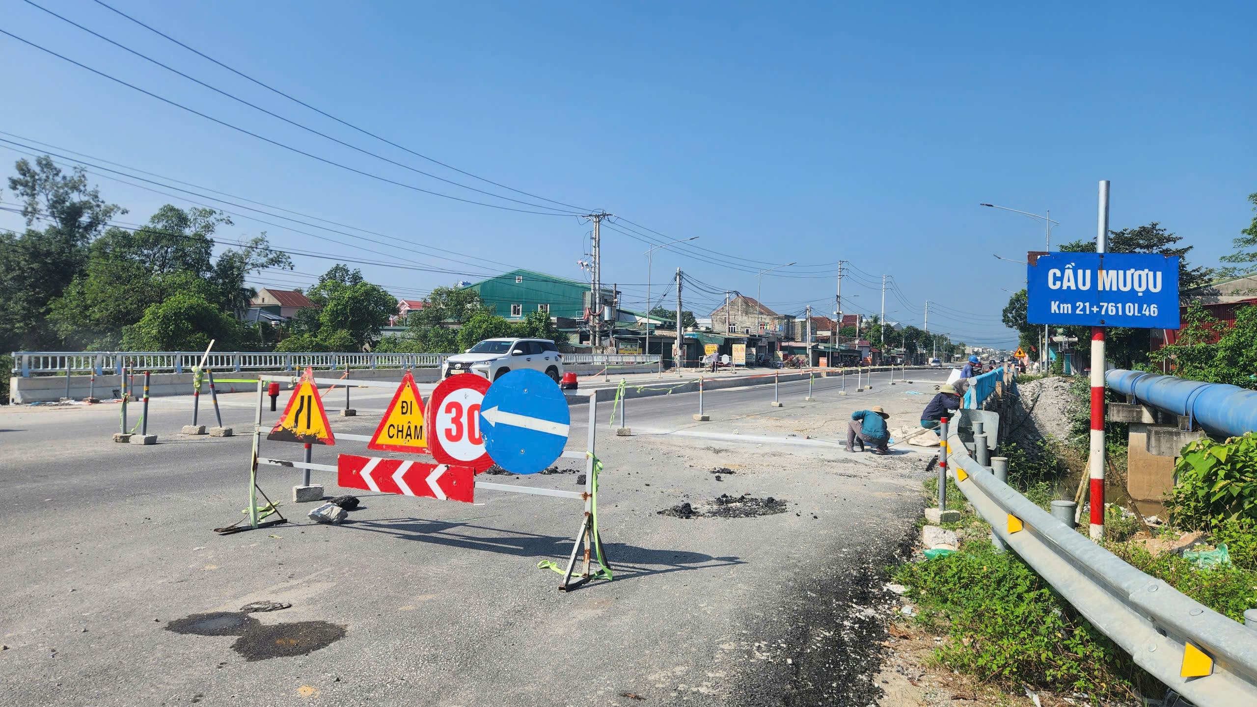 Ho&agrave;n th&agrave;nh những hạng mục cuối c&ugrave;ng tại dự &aacute;n cải tạo, mở rộng QL46- Ảnh 6.