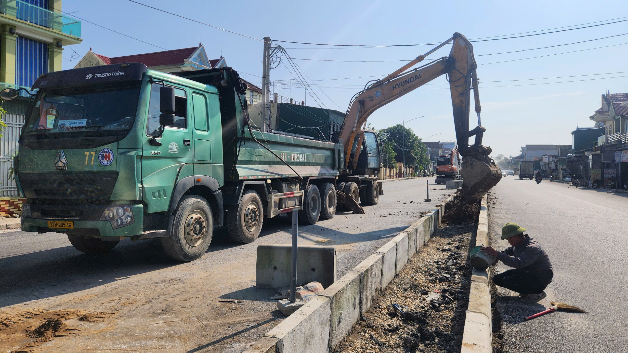 Ho&agrave;n th&agrave;nh những hạng mục cuối c&ugrave;ng tại dự &aacute;n cải tạo, mở rộng QL46- Ảnh 5.
