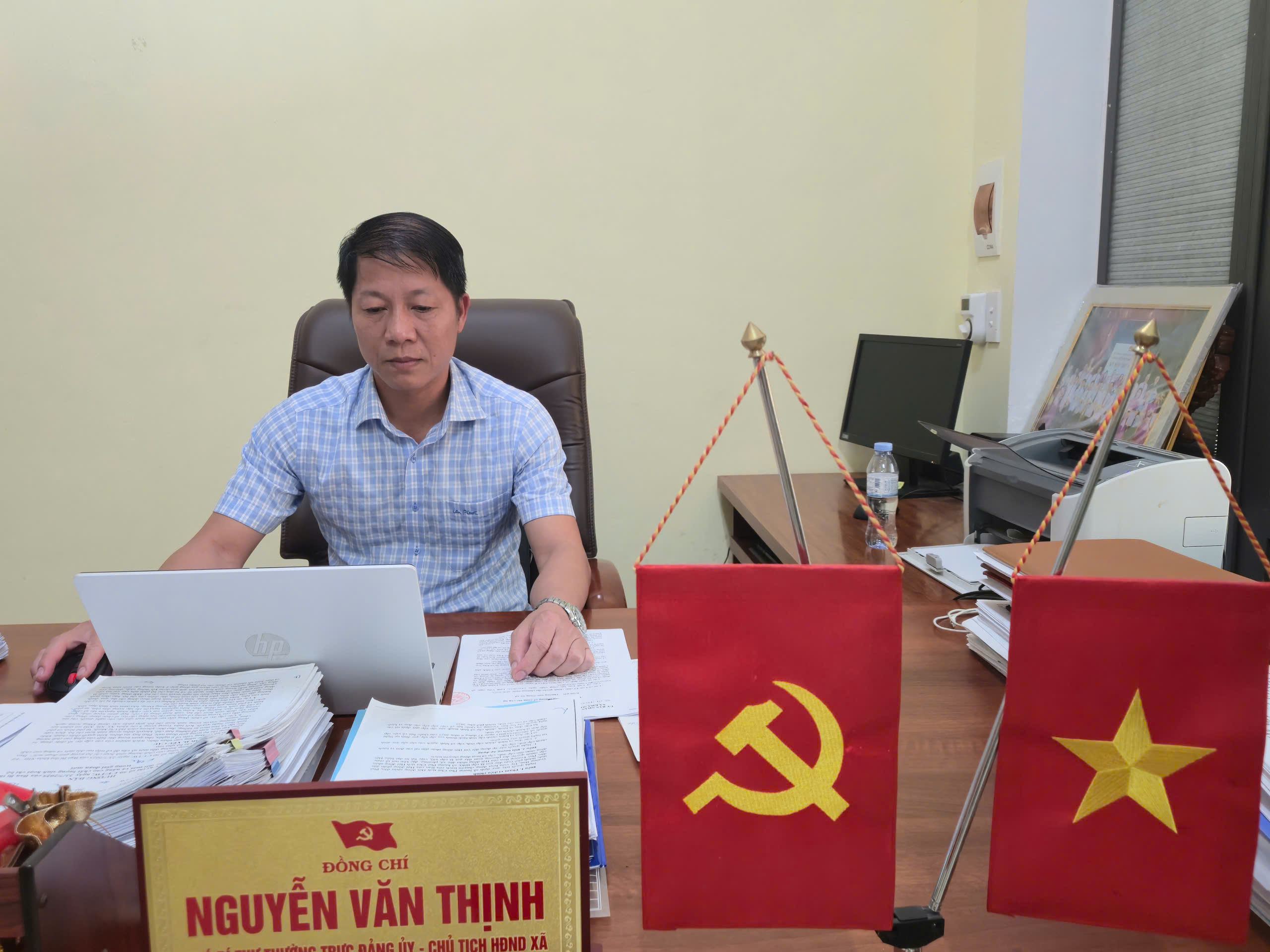 Bảo vệ nền tảng tư tưởng từ những việc gần d&acirc;n ở cơ sở- Ảnh 8.