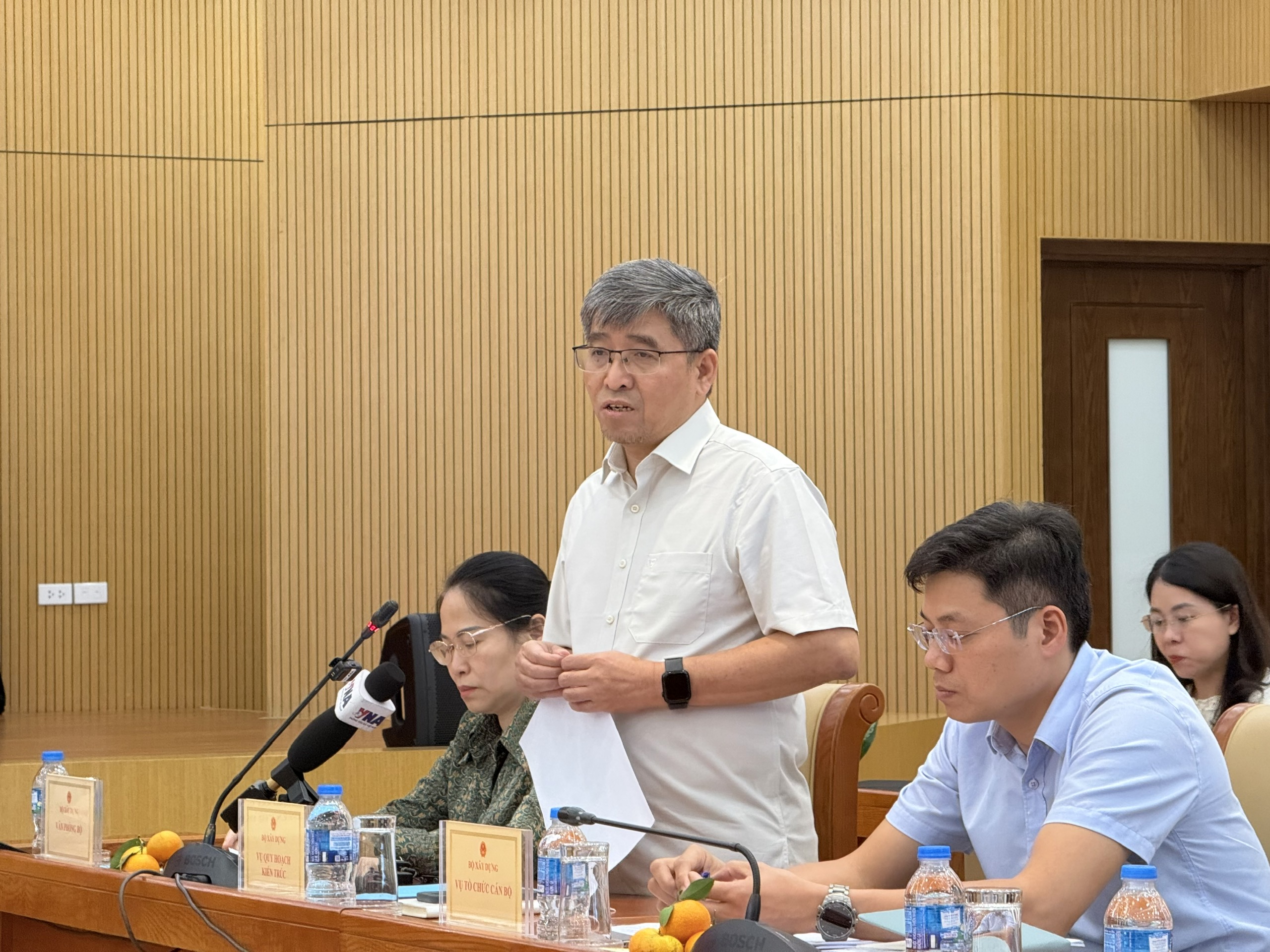 Thứ trưởng Lê Hồng Vinh: Ngành Xây dựng tập trung tháo gỡ điểm nghẽn, thúc đẩy tăng trưởng - Ảnh 4.