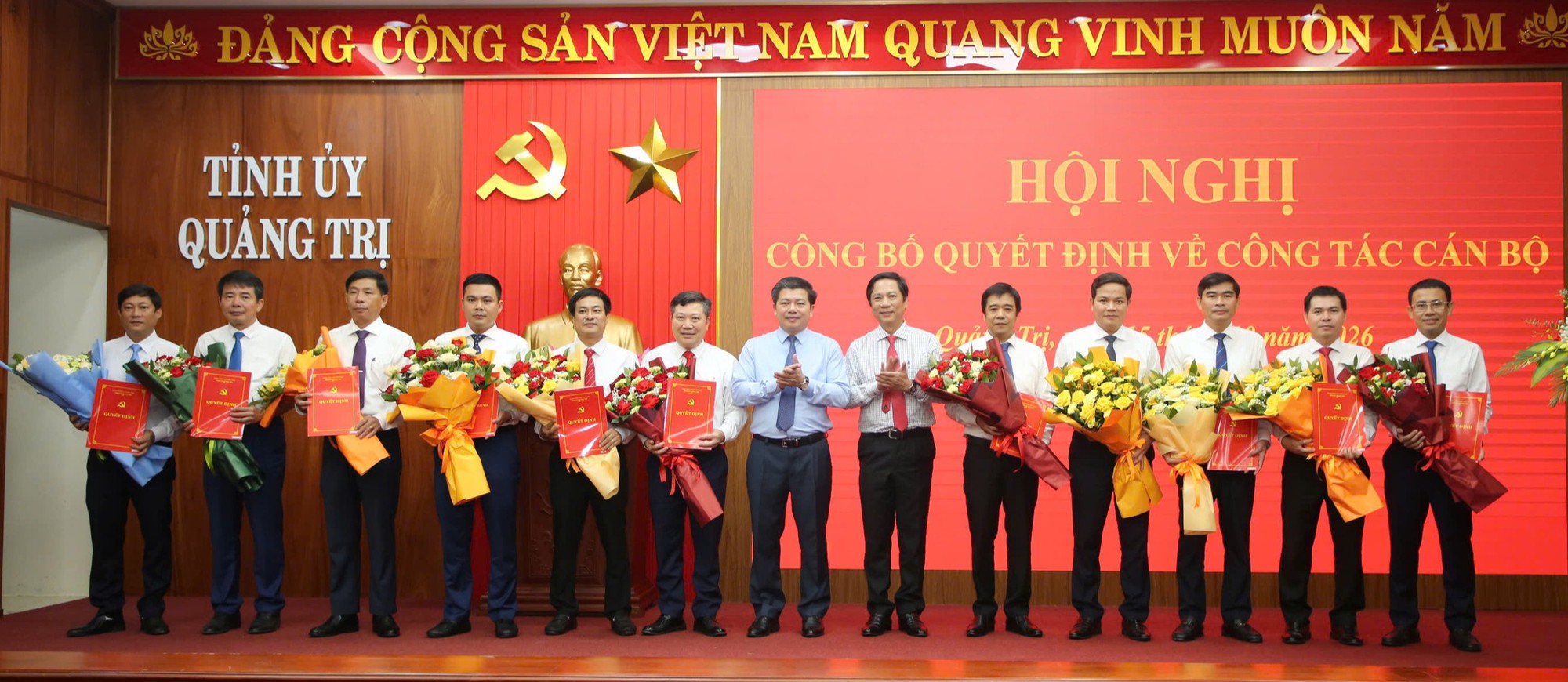 Quảng Trị: Điều động 22 c&aacute;n bộ, nhiều chủ tịch x&atilde; đổi địa b&agrave;n c&ocirc;ng t&aacute;c- Ảnh 2.