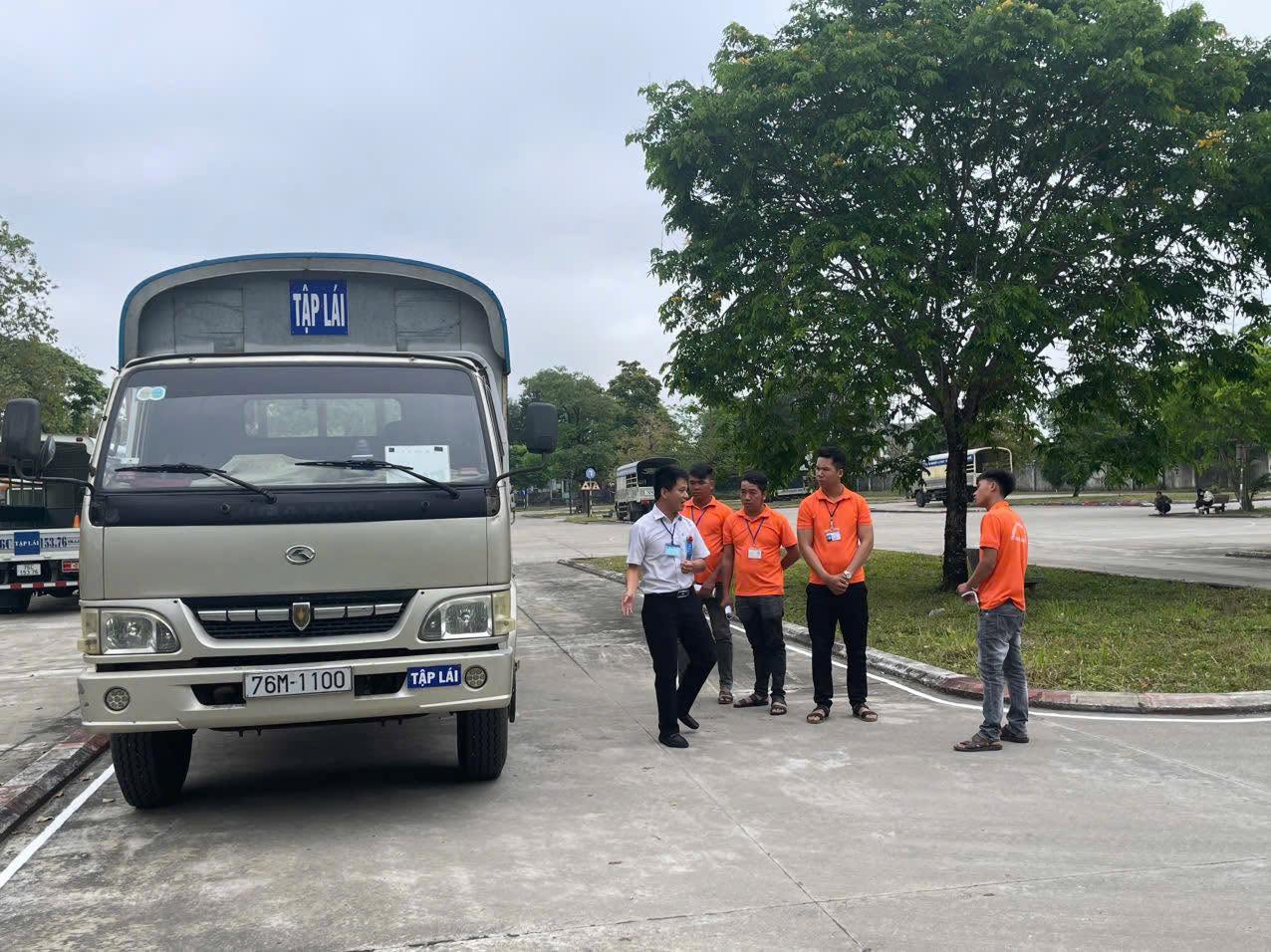 Quảng Ng&atilde;i n&acirc;ng cao chất lượng đ&agrave;o tạo l&aacute;i xe, bảo đảm an to&agrave;n khi thực h&agrave;nh tr&ecirc;n đường- Ảnh 3.