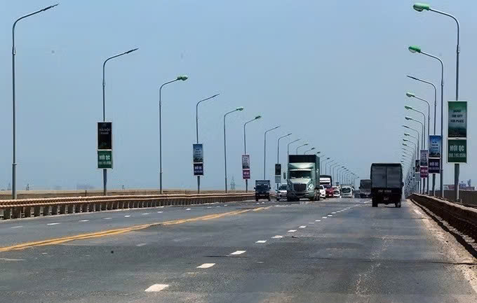 H&agrave; Nội: Cấm nhiều loại xe qua cầu Thăng Long từ 16/10- Ảnh 1.