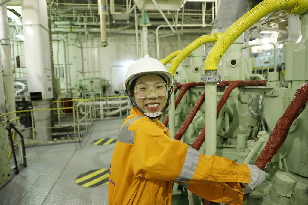 Th&uacute;c đẩy chuyển đổi xanh v&agrave; b&igrave;nh đẳng giới trong ng&agrave;nh h&agrave;ng hải Việt Nam - Ảnh 1.