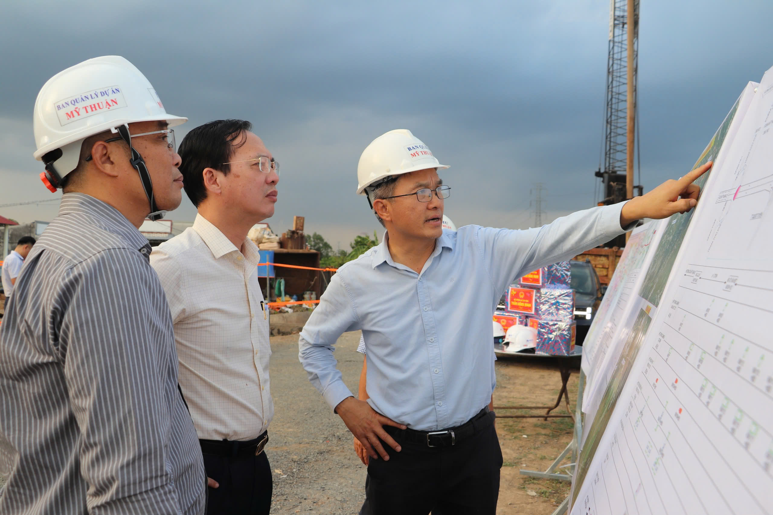 Vĩnh Long phát huy nội lực, tăng tốc quyết tâm đạt mục tiêu tăng trưởng cuối năm- Ảnh 1.