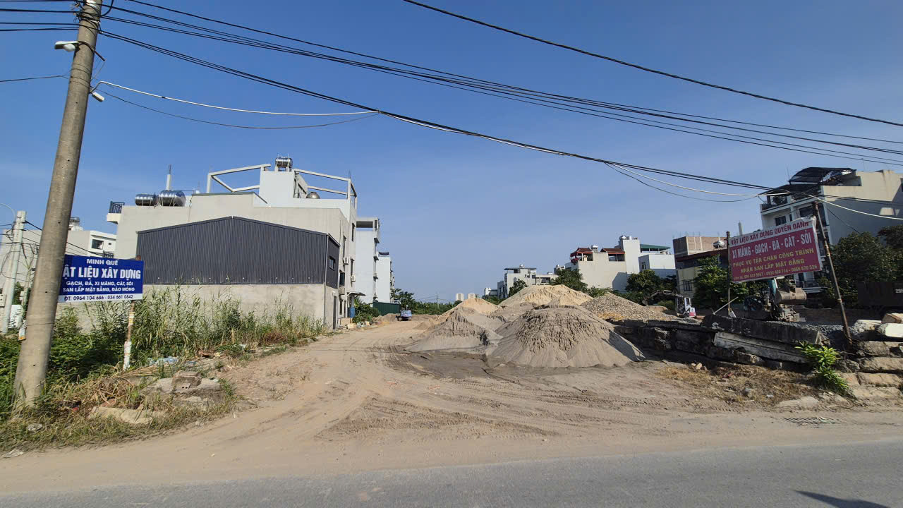 Hà Nội mạnh tay xử lý vi phạm trật tự xây dựng, ngăn tái diễn - Ảnh 4.