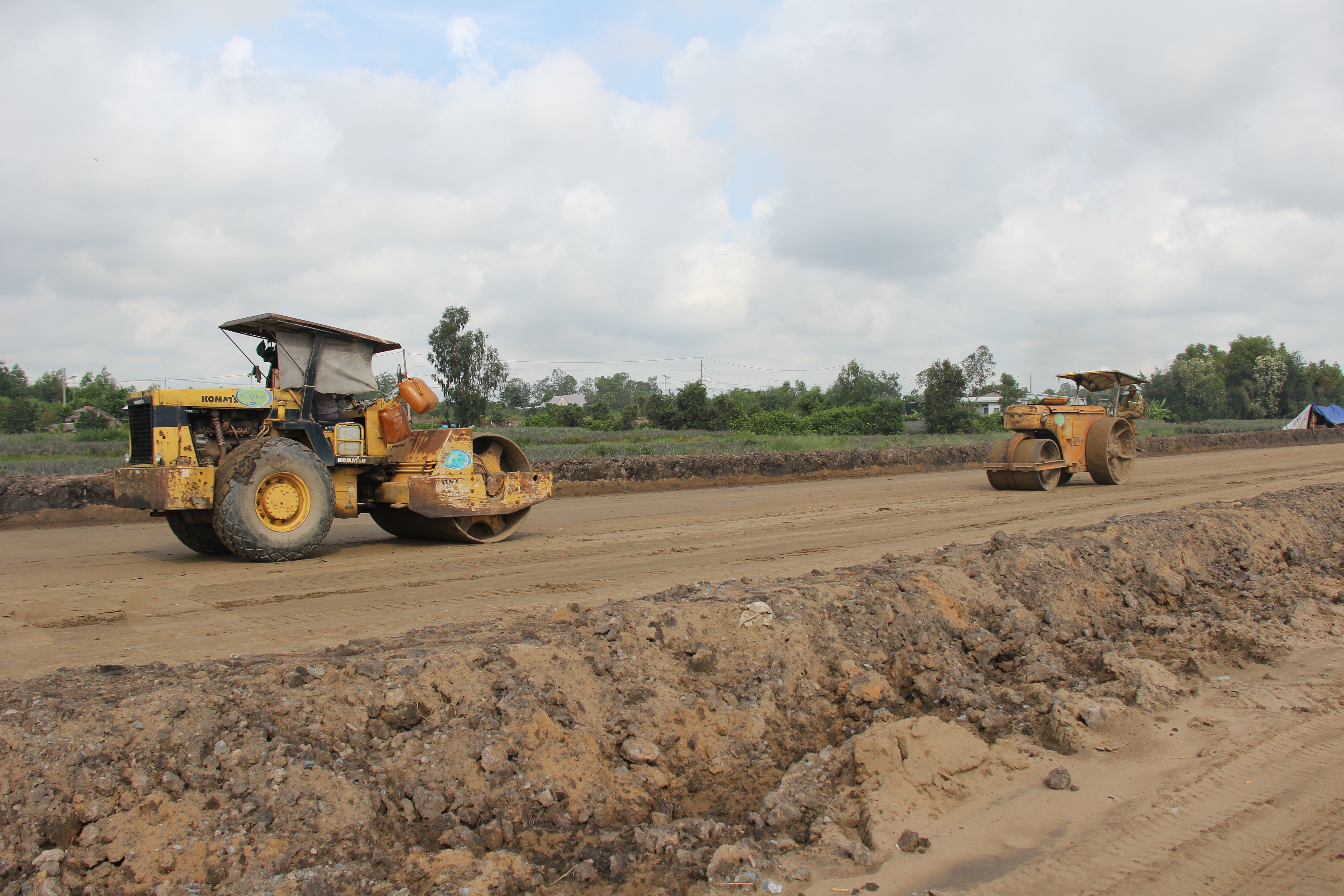 Đồng Tháp: Tăng tốc thi công dự án mở rộng tuyến nối QL1, cao tốc TP.HCM - Trung Lương - Ảnh 2.
