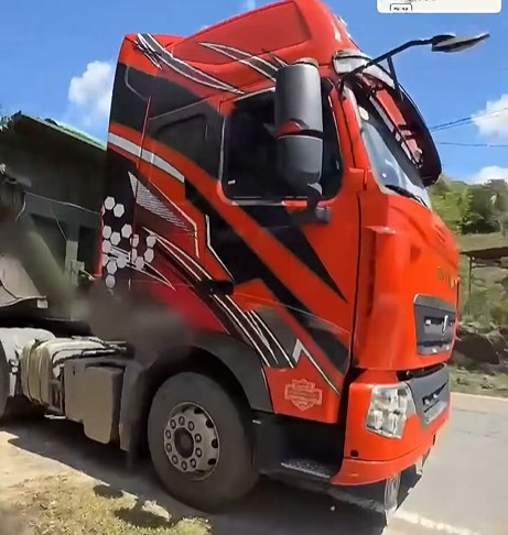 Đ&agrave; Nẵng: Xử l&yacute; xe đầu k&eacute;o kh&ocirc;ng c&oacute; ph&ugrave; hiệu, t&agrave;i xế kh&ocirc;ng xuất tr&igrave;nh được GPLX- Ảnh 1.