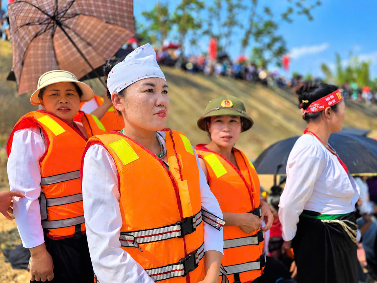 Về Li&ecirc;n Sơn đua mảng, n&eacute;m c&ograve;n, kh&aacute;m ph&aacute; vẻ đẹp suối Thia, L&agrave;o Cai- Ảnh 10.