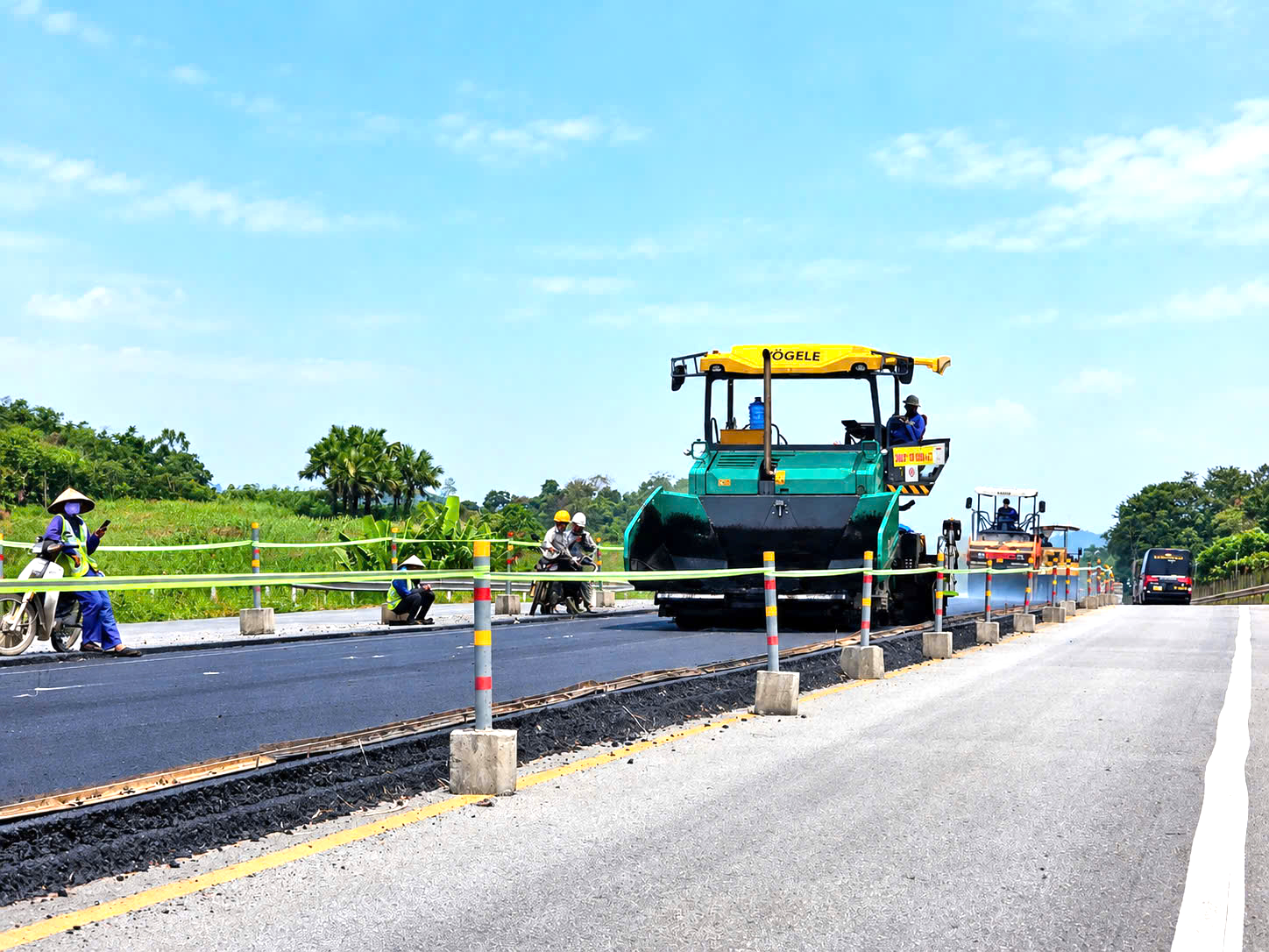 To&agrave;n cảnh dự &aacute;n mở rộng cao tốc Nội B&agrave;i - L&agrave;o Cai sau một năm thi c&ocirc;ng- Ảnh 8.