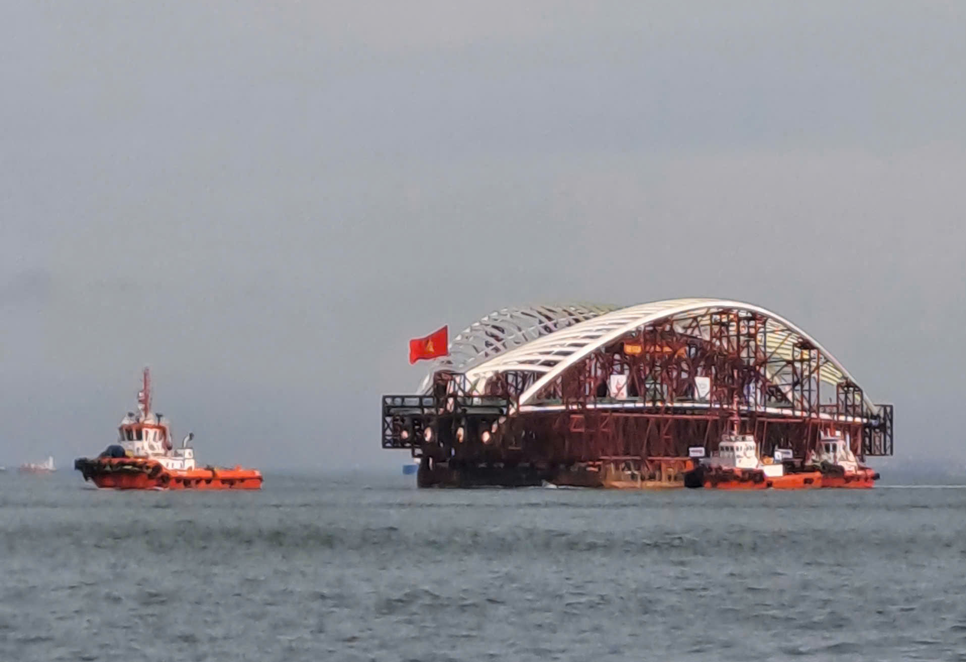 Đoàn lai dắt nhịp chính cầu đi bộ qua sông Sài Gòn hoàn thành 75km đầu tiên- Ảnh 4.
