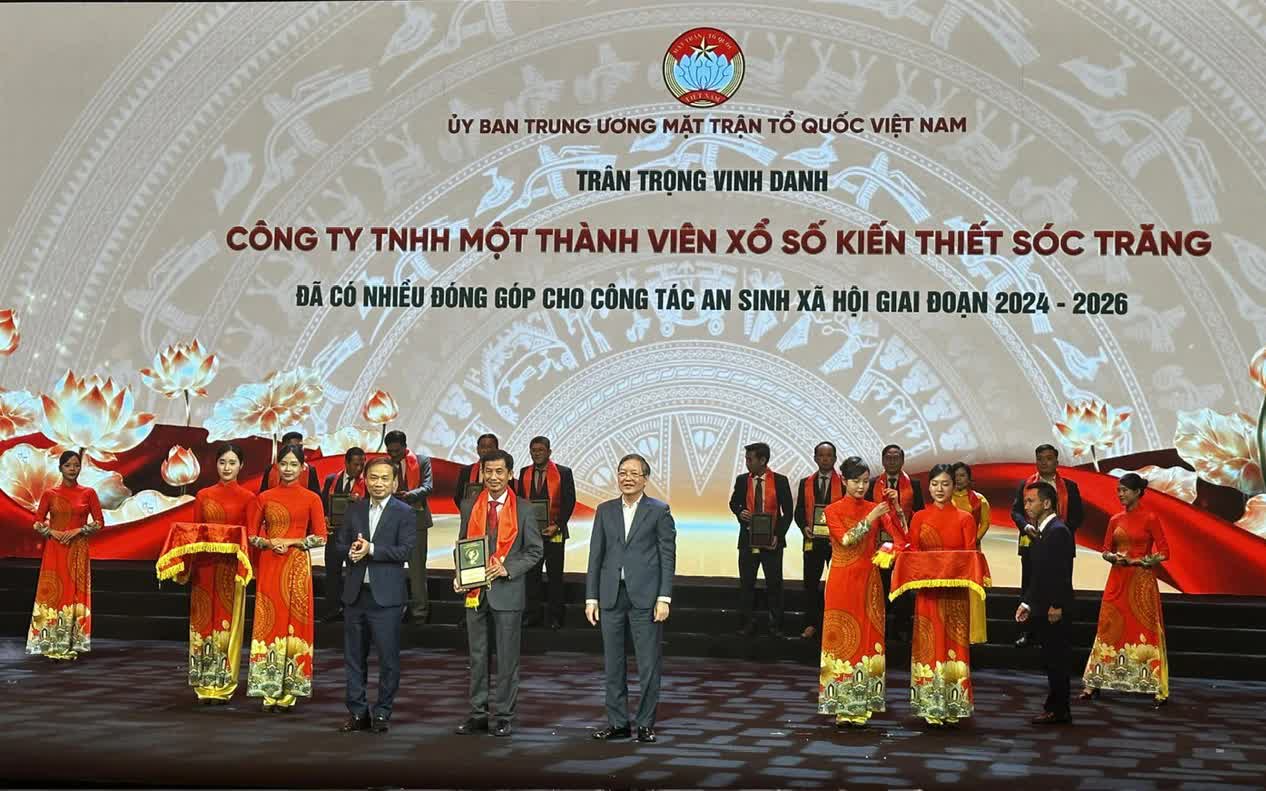 Nghĩa tình với người bán vé số dạo ở Cần Thơ- Ảnh 7.