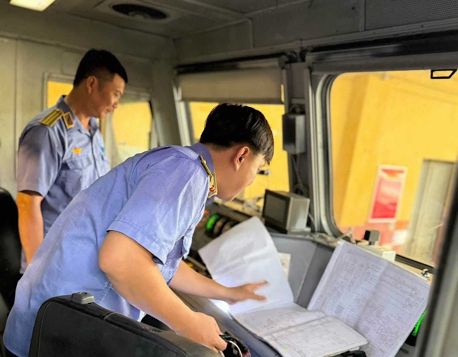 Cục Đường sắt đề xuất đổi c&aacute;ch s&aacute;t hạch l&aacute;i t&agrave;u, r&uacute;t ngắn thời gian cấp ph&eacute;p - Ảnh 1.