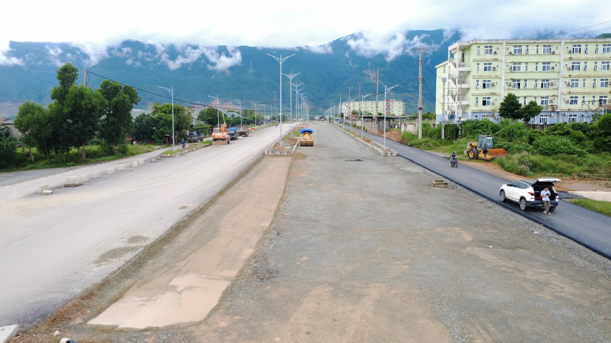 Diện mạo tuyến đường &ldquo;xương sống&rdquo; tại khu kinh tế Vũng &Aacute;ng- Ảnh 6.