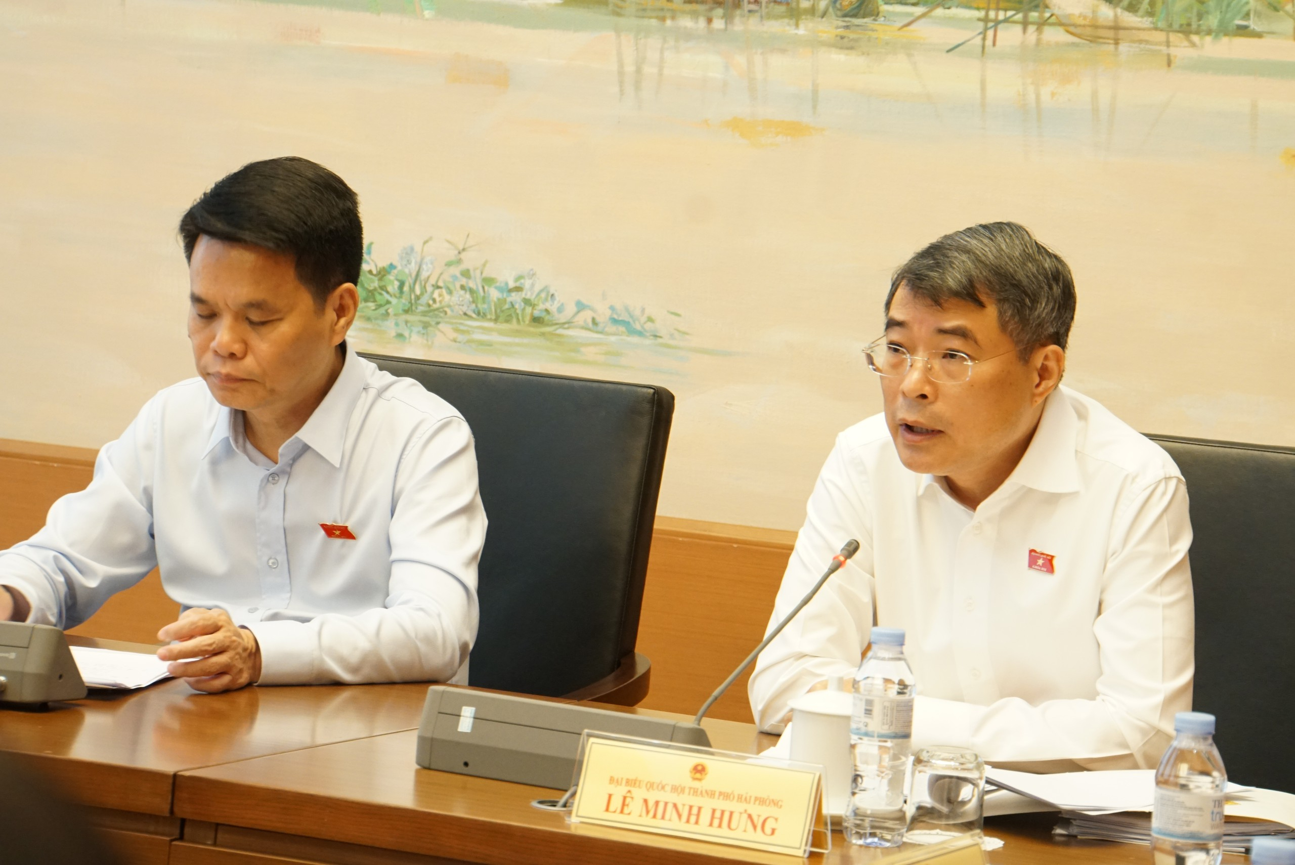 Thủ tướng: Phải điều tiết, kiểm soát được giá đối với nhà ở xã hội và nhà ở cho thuê - Ảnh 2.