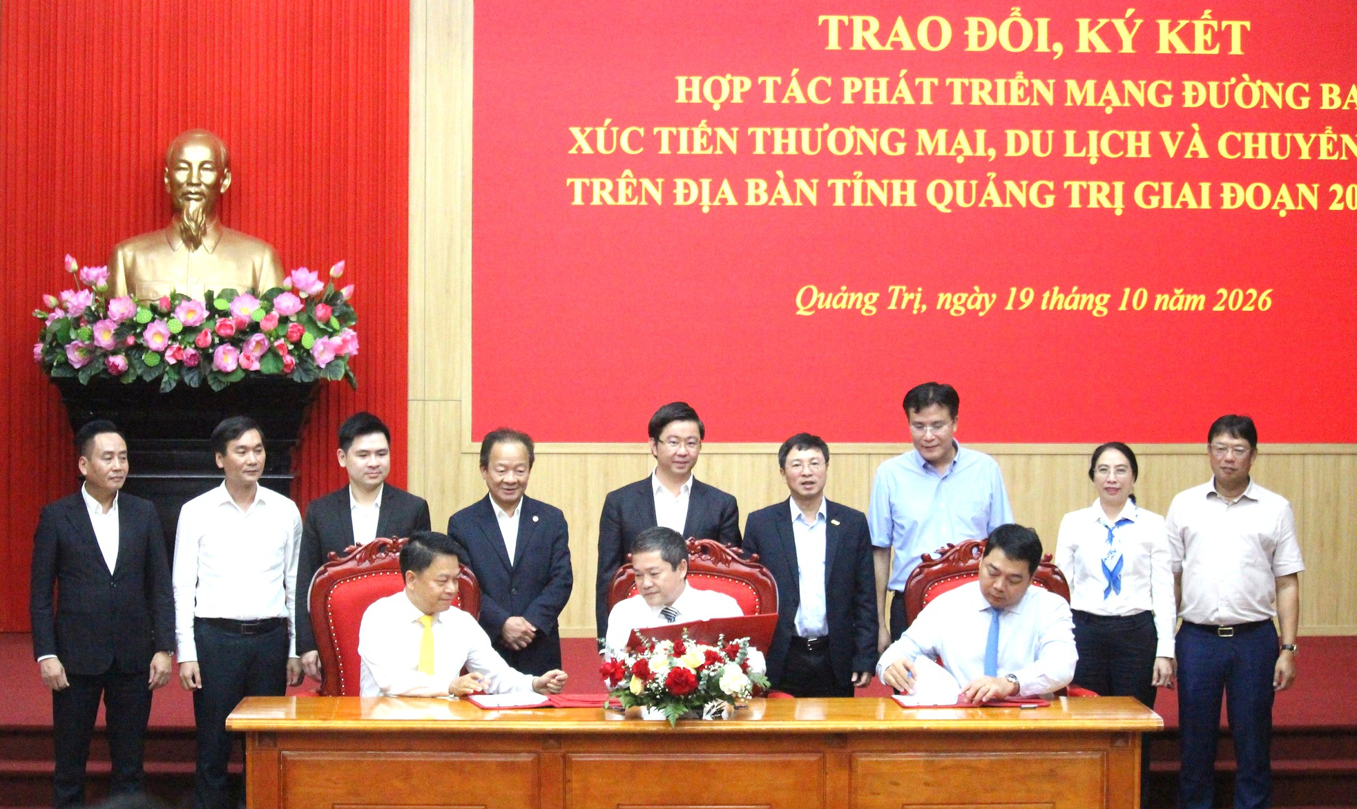 Quảng Trị: K&yacute; kết hợp t&aacute;c ph&aacute;t triển mạng lưới đường bay, x&uacute;c tiến thương mại v&agrave; du lịch- Ảnh 6.