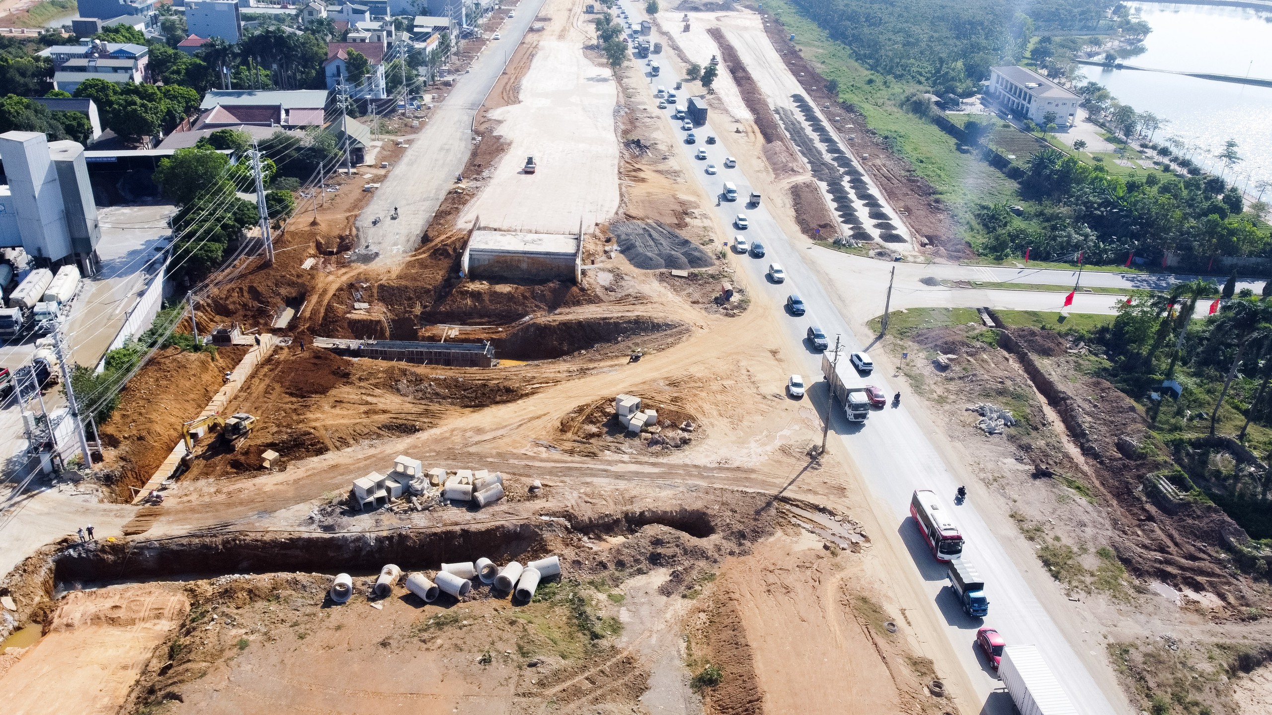 Diện mạo tuyến đường hơn 5.200 tỷ đồng nối đại lộ Thăng Long với cao tốc H&agrave; Nội - H&ograve;a B&igrave;nh- Ảnh 4.