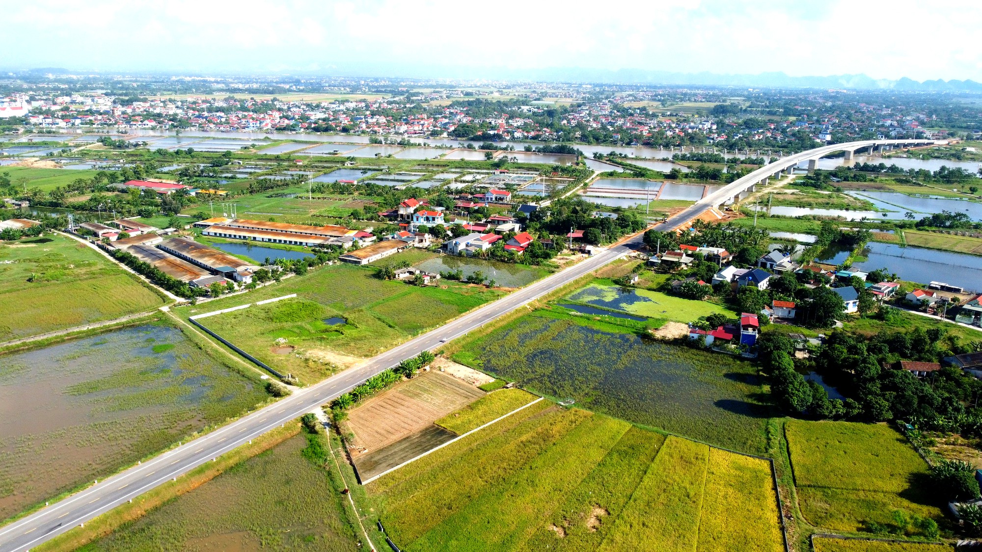Diện mạo tuyến đường ven biển gần 2.000 tỷ đồng sắp khai th&aacute;c ở Thanh H&oacute;a- Ảnh 11.