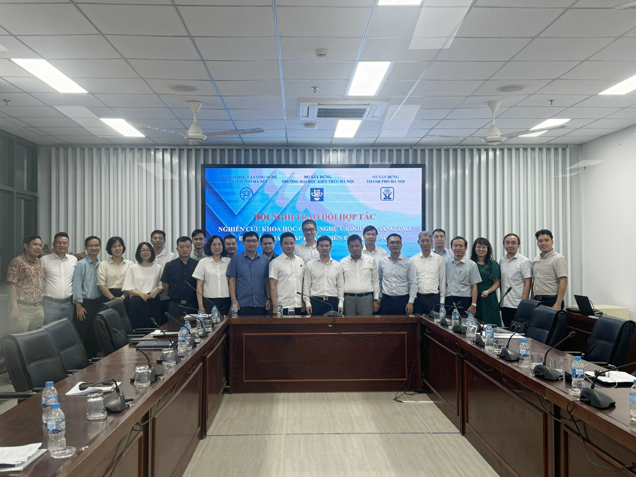 Đại học Kiến tr&uacute;c H&agrave; Nội đề xuất nhiều giải ph&aacute;p ph&aacute;t triển đ&ocirc; thị- Ảnh 1.