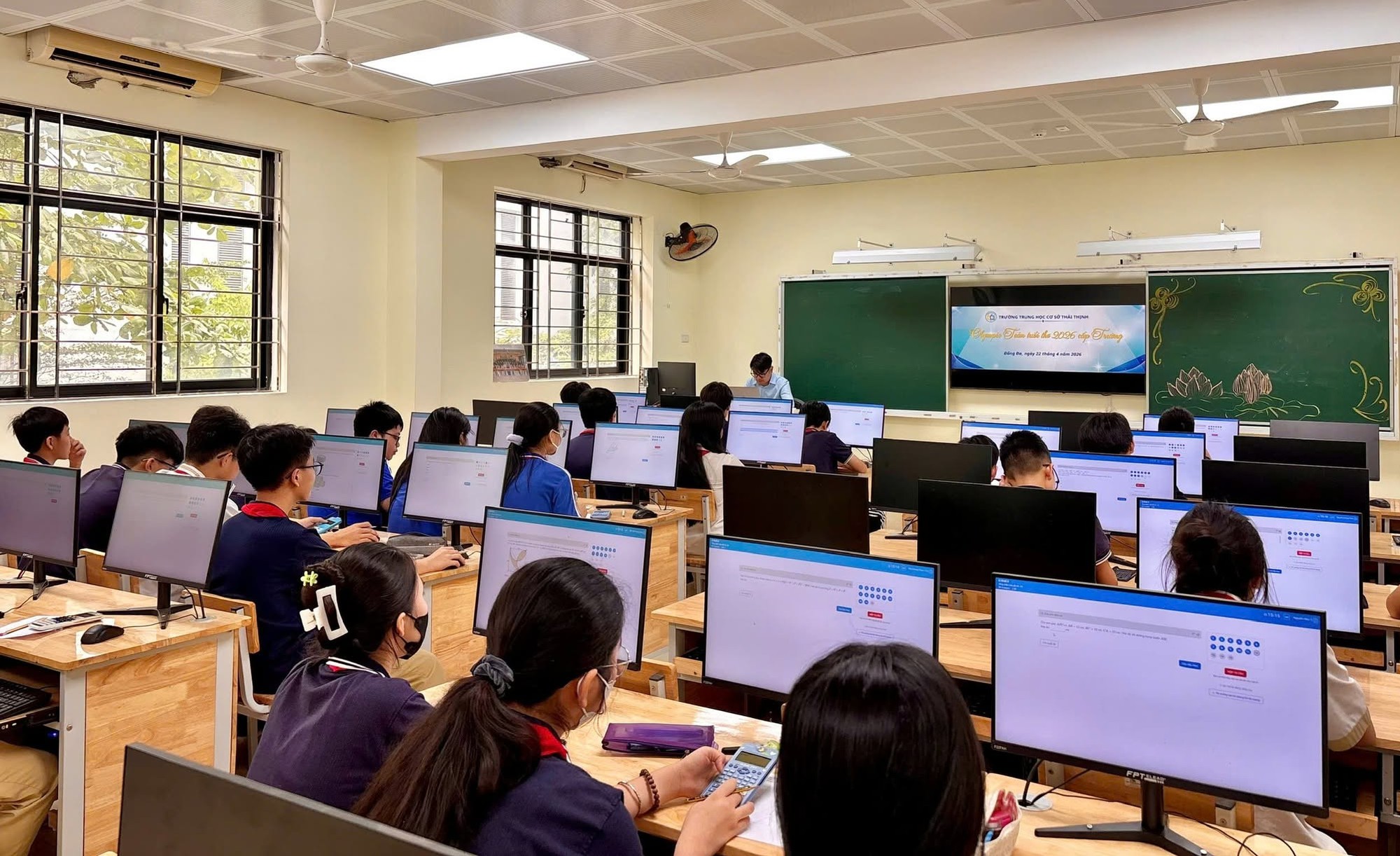 Bộ Gi&aacute;o dục v&agrave; Đ&agrave;o tạo bổ sung quy định về học bạ số, kiểm tra tr&ecirc;n m&aacute;y t&iacute;nh - Ảnh 1.