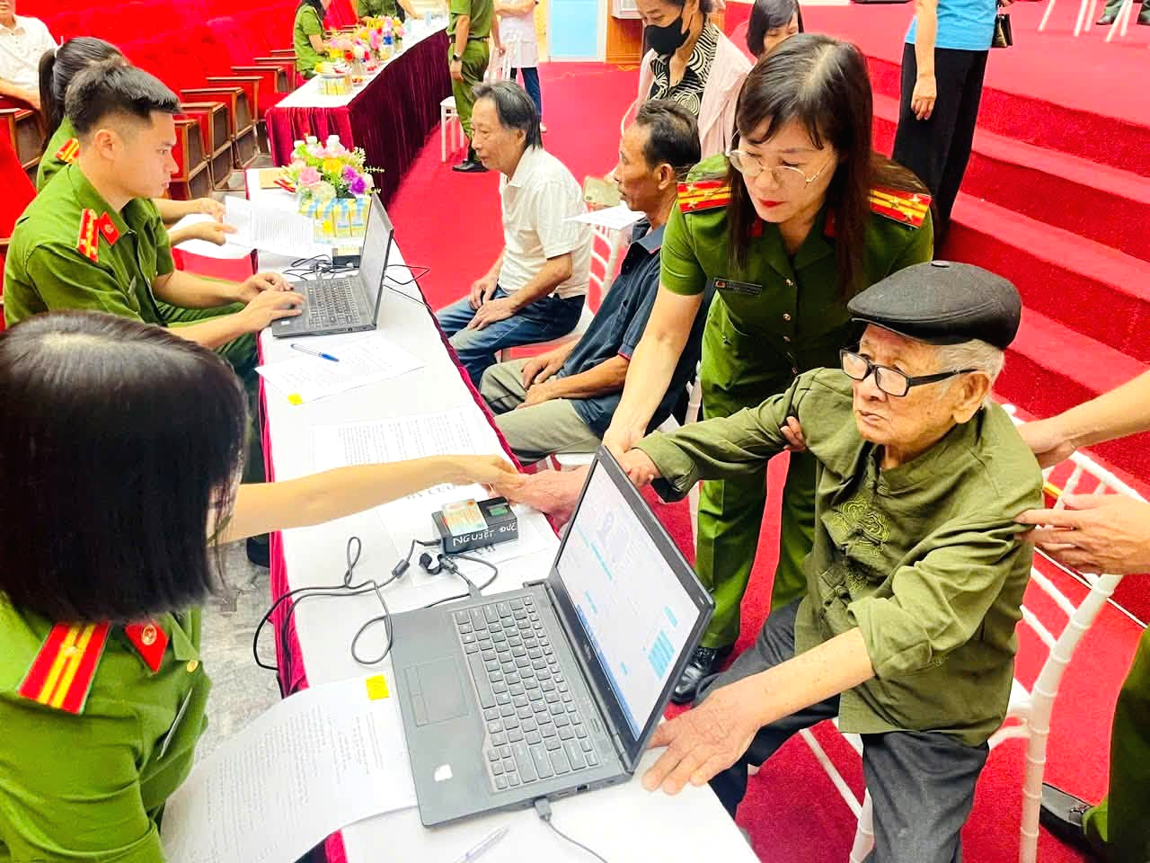 Ph&uacute; Thọ thu nhận mẫu ADN th&acirc;n nh&acirc;n liệt sĩ đợt 2 năm  2026 - Ảnh 1.