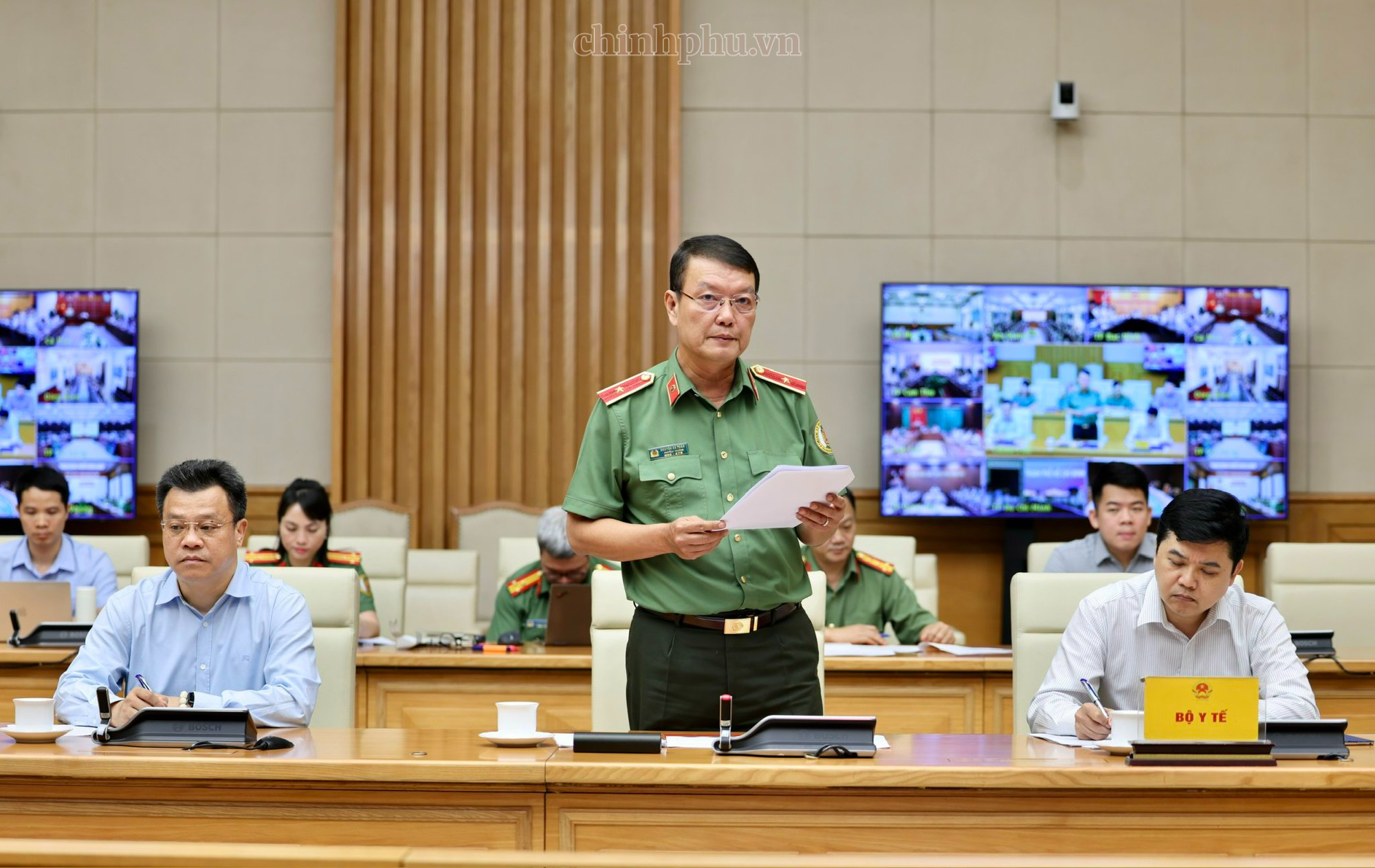 Ph&oacute; Thủ tướng Thường trực: Bảo đảm tuyệt đối an ninh, an to&agrave;n, thuận lợi cho h&agrave;ng kh&ocirc;ng- Ảnh 6.