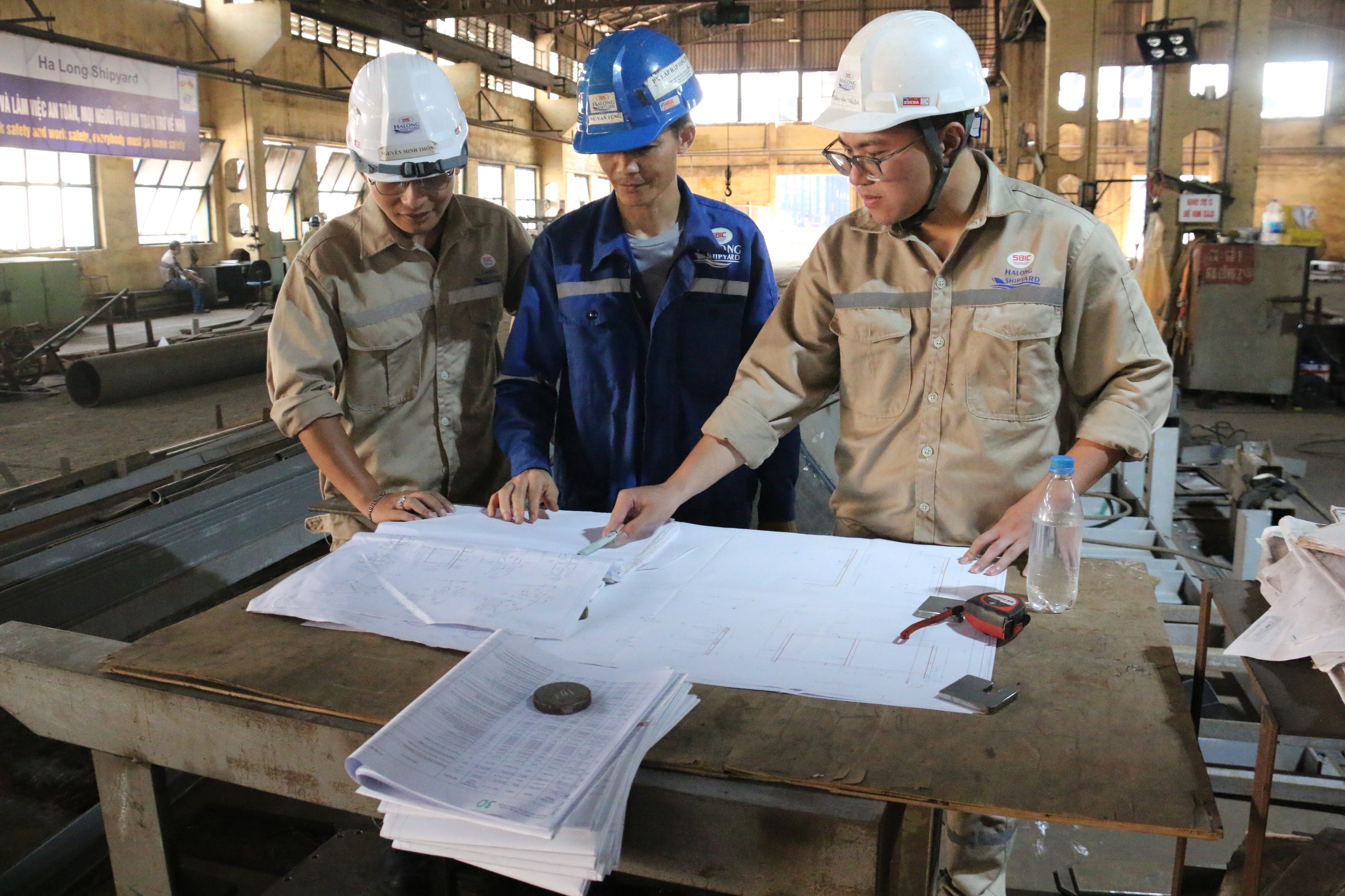 Đội ngũ kỹ sư trẻ tại Đ&oacute;ng t&agrave;u Hạ Long: Kh&aacute;t vọng chinh phục những đỉnh cao kỹ thuật- Ảnh 4.