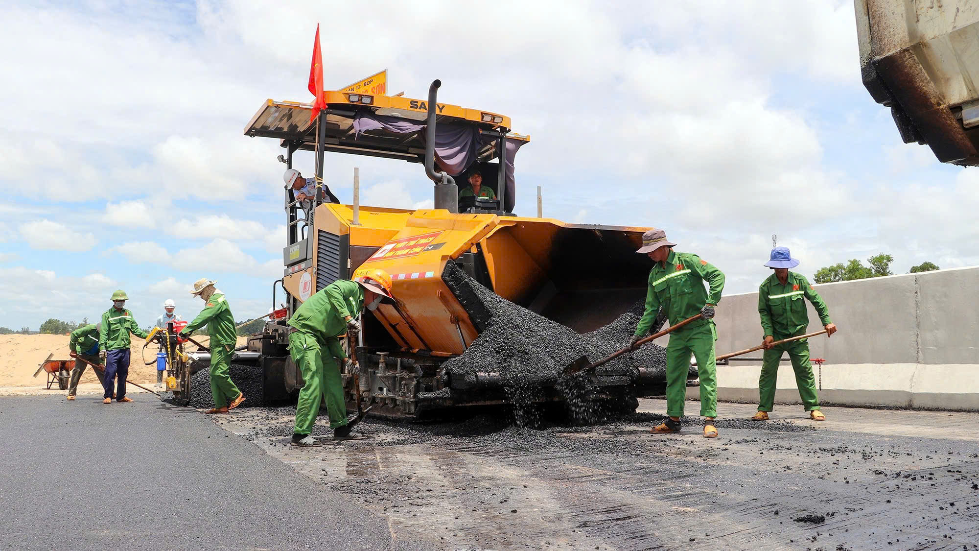 H&oacute;a giải &ldquo;cơn kh&aacute;t&rdquo; nh&acirc;n lực giao th&ocirc;ng - Ảnh 1.