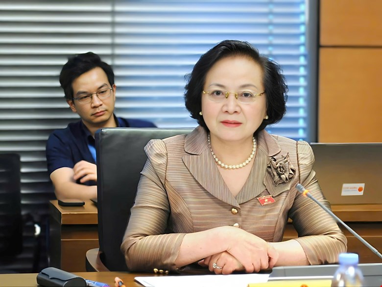 B&aacute;o c&aacute;o Bộ Ch&iacute;nh trị, tr&igrave;nh Hội nghị Trung ương 5 ch&iacute;nh s&aacute;ch tiền lương v&agrave; bảo hiểm x&atilde; hội mới - Ảnh 1.