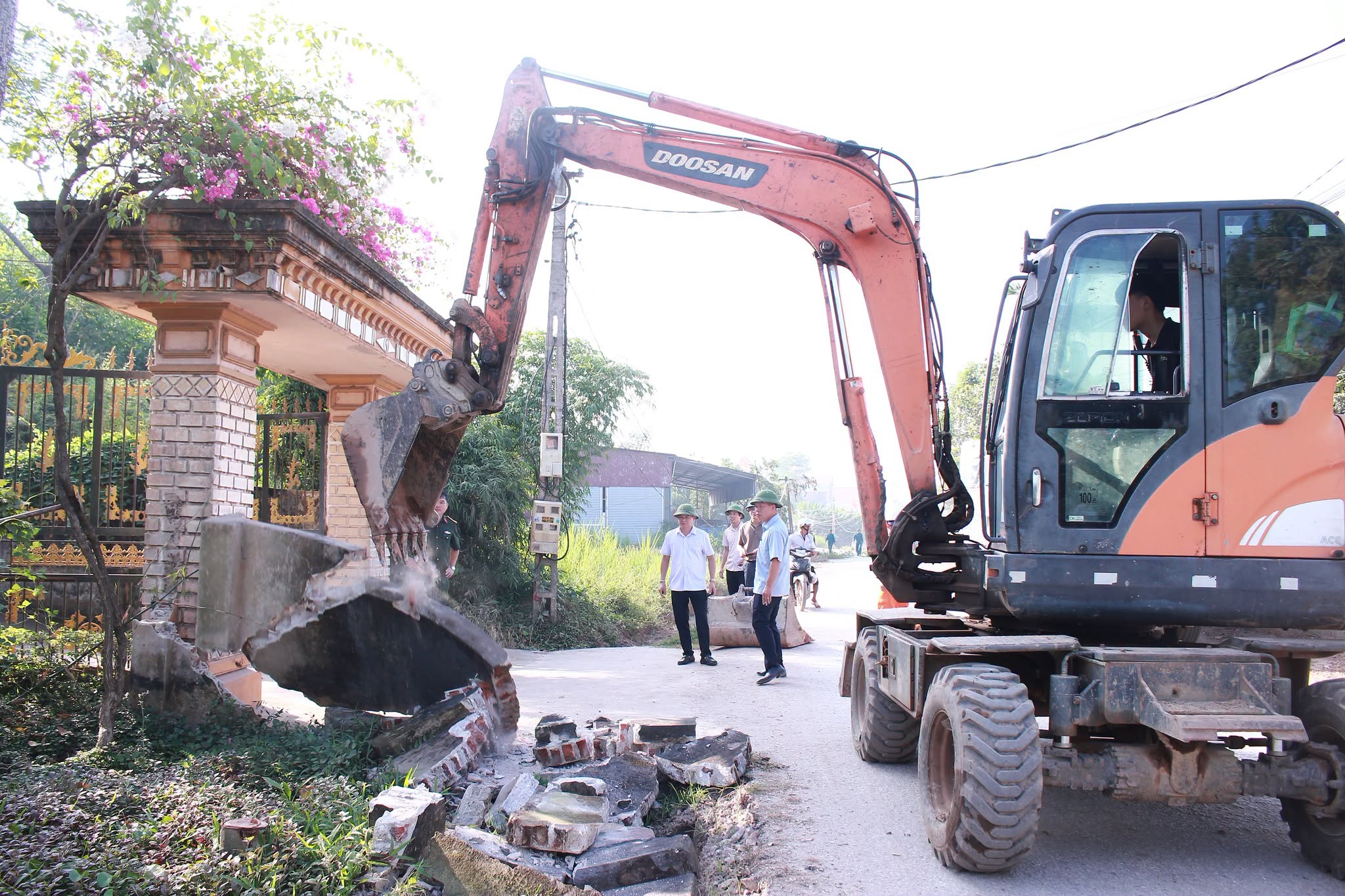 Gỡ n&uacute;t thắt mặt bằng, mở rộng đường ở Th&aacute;i Nguy&ecirc;n- Ảnh 1.
