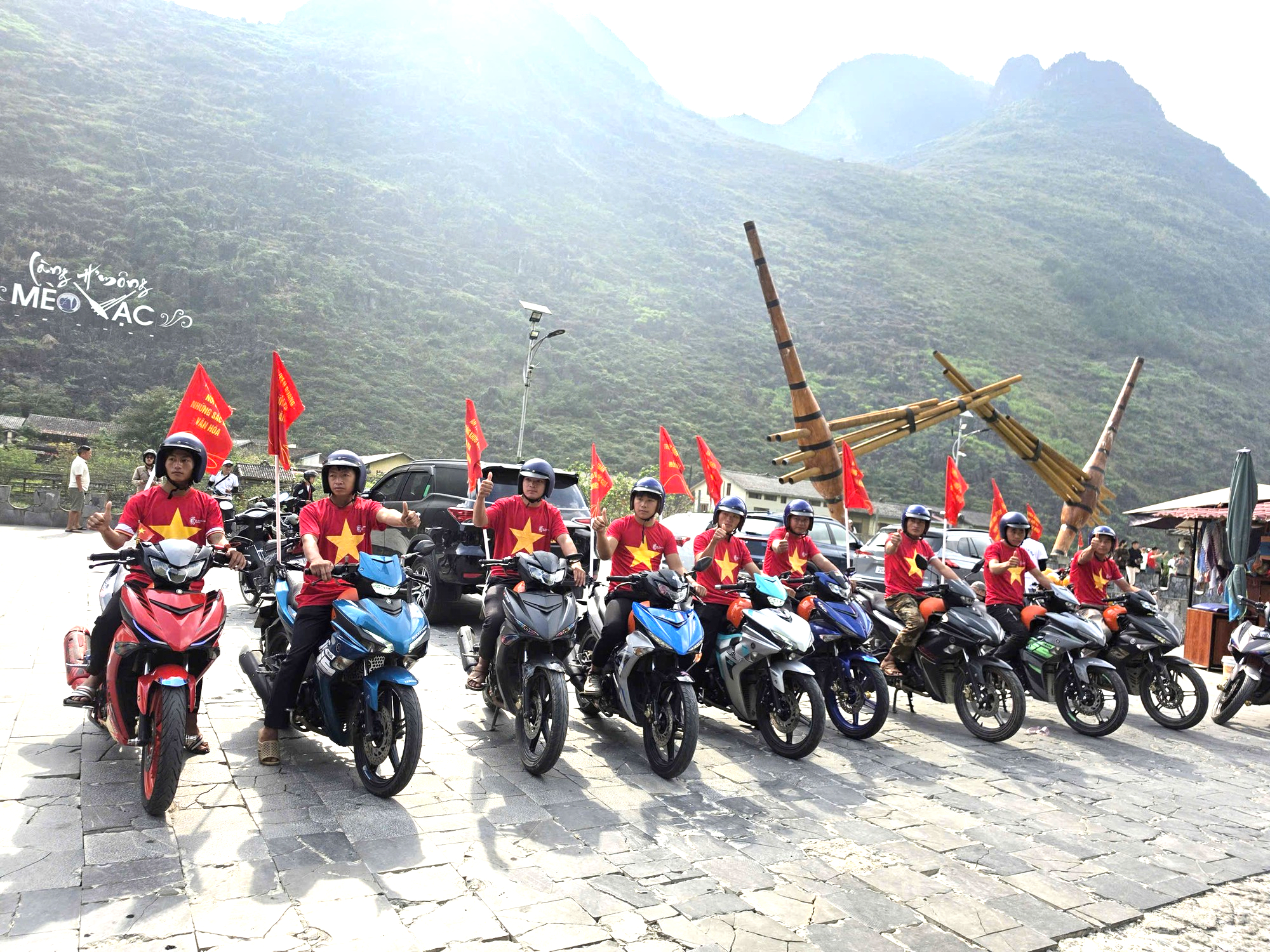 100 m&ocirc; t&ocirc; vượt đ&egrave;o M&atilde; P&igrave; L&egrave;ng quảng b&aacute; du lịch v&ugrave;ng cao Tuy&ecirc;n Quang- Ảnh 1.