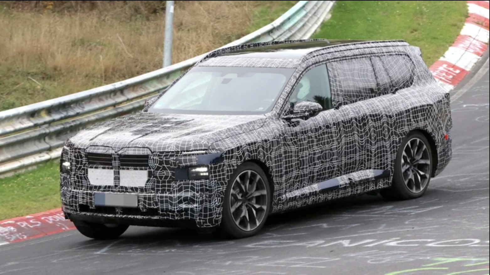 BMW iX7 thuần điện lộ diện tr&ecirc;n đường thử - Ảnh 1.